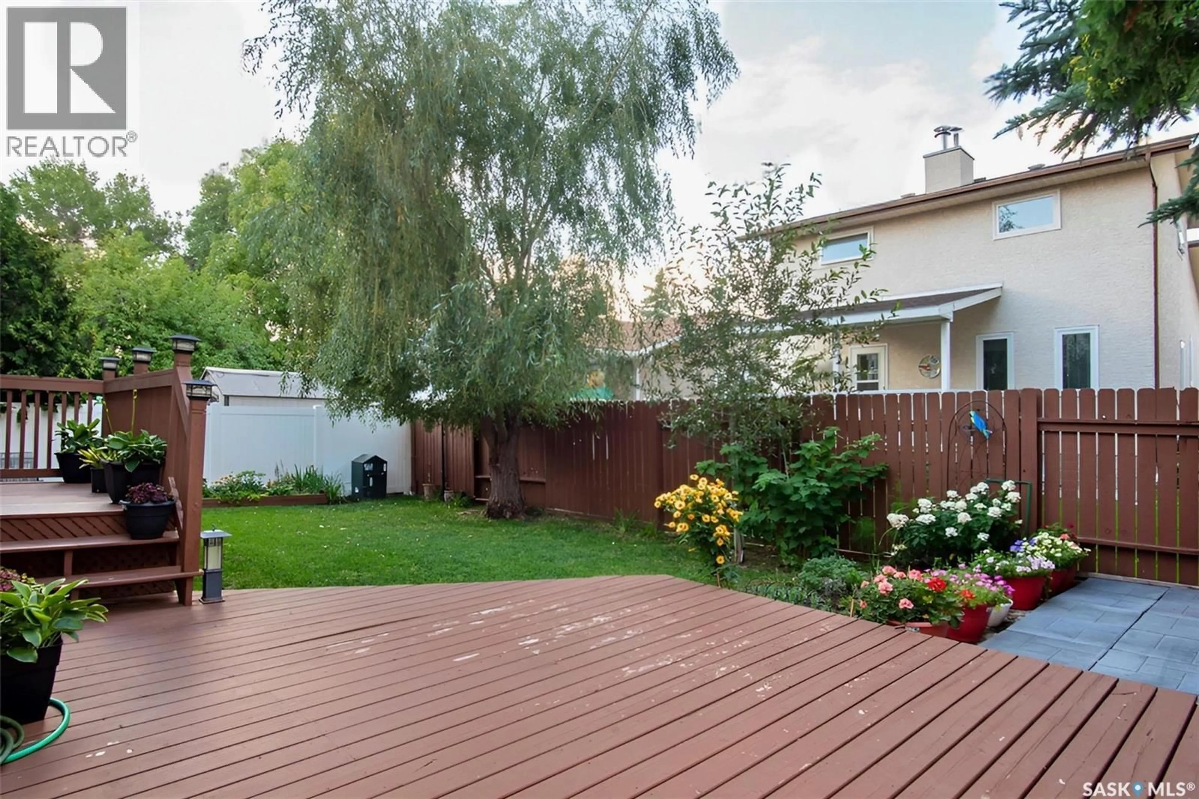 Patio, street for 2715 LIVINGSTONE BAY, Regina Saskatchewan S4V1X3