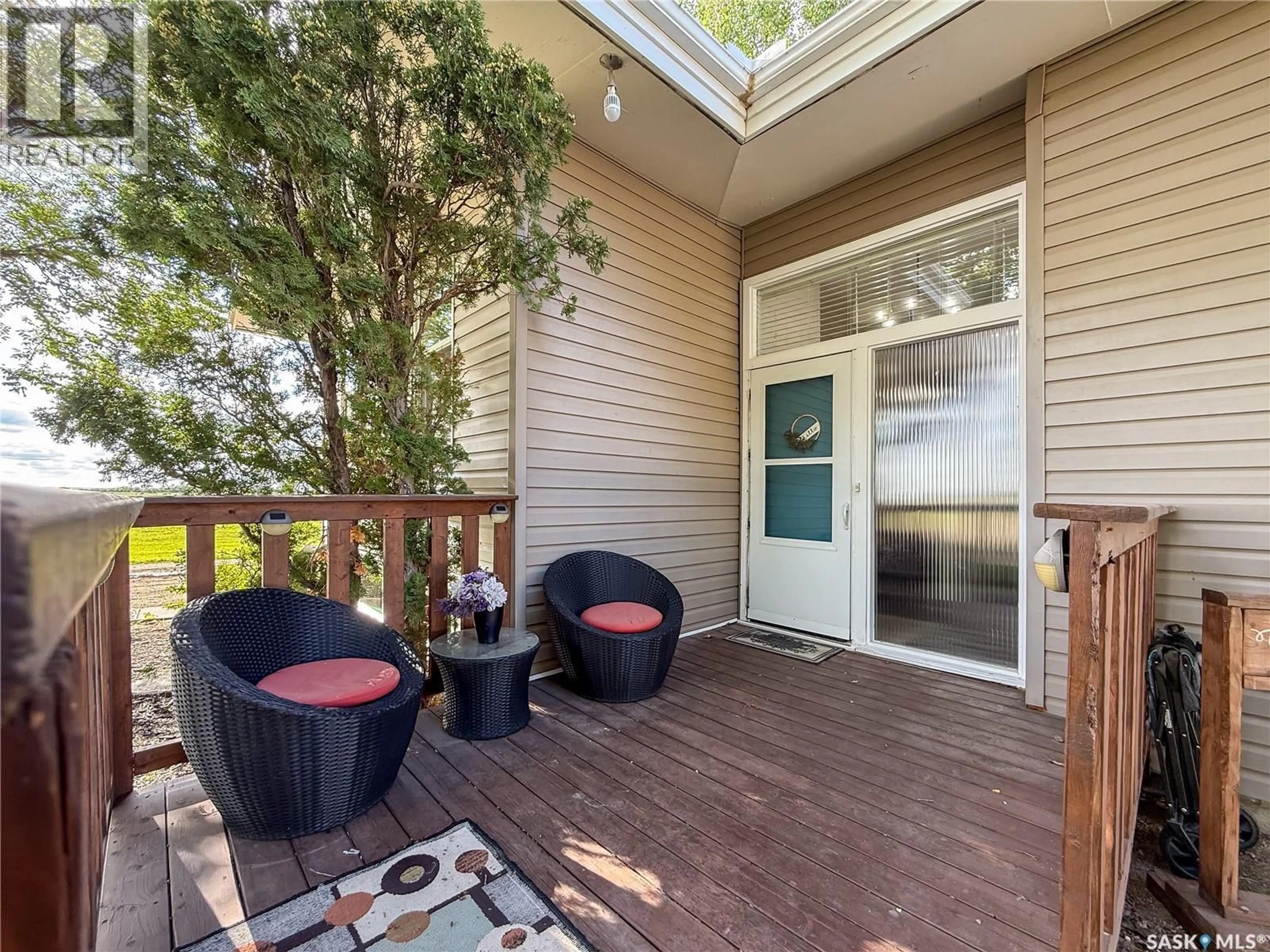 Patio, street for 102 CLAUSTRE AVENUE, Maple Creek Saskatchewan S0N1N0