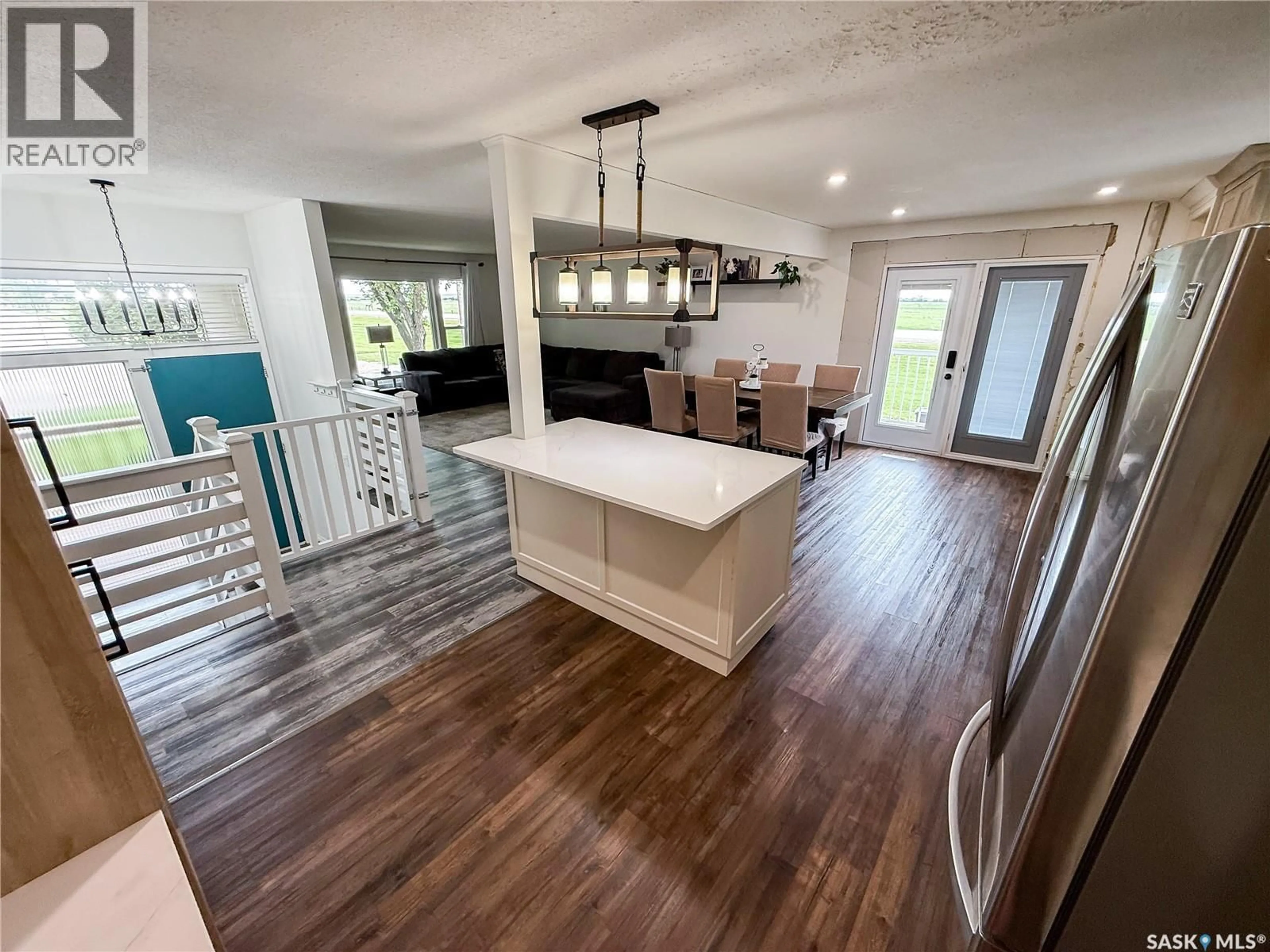 Open concept kitchen, unknown for 102 CLAUSTRE AVENUE, Maple Creek Saskatchewan S0N1N0