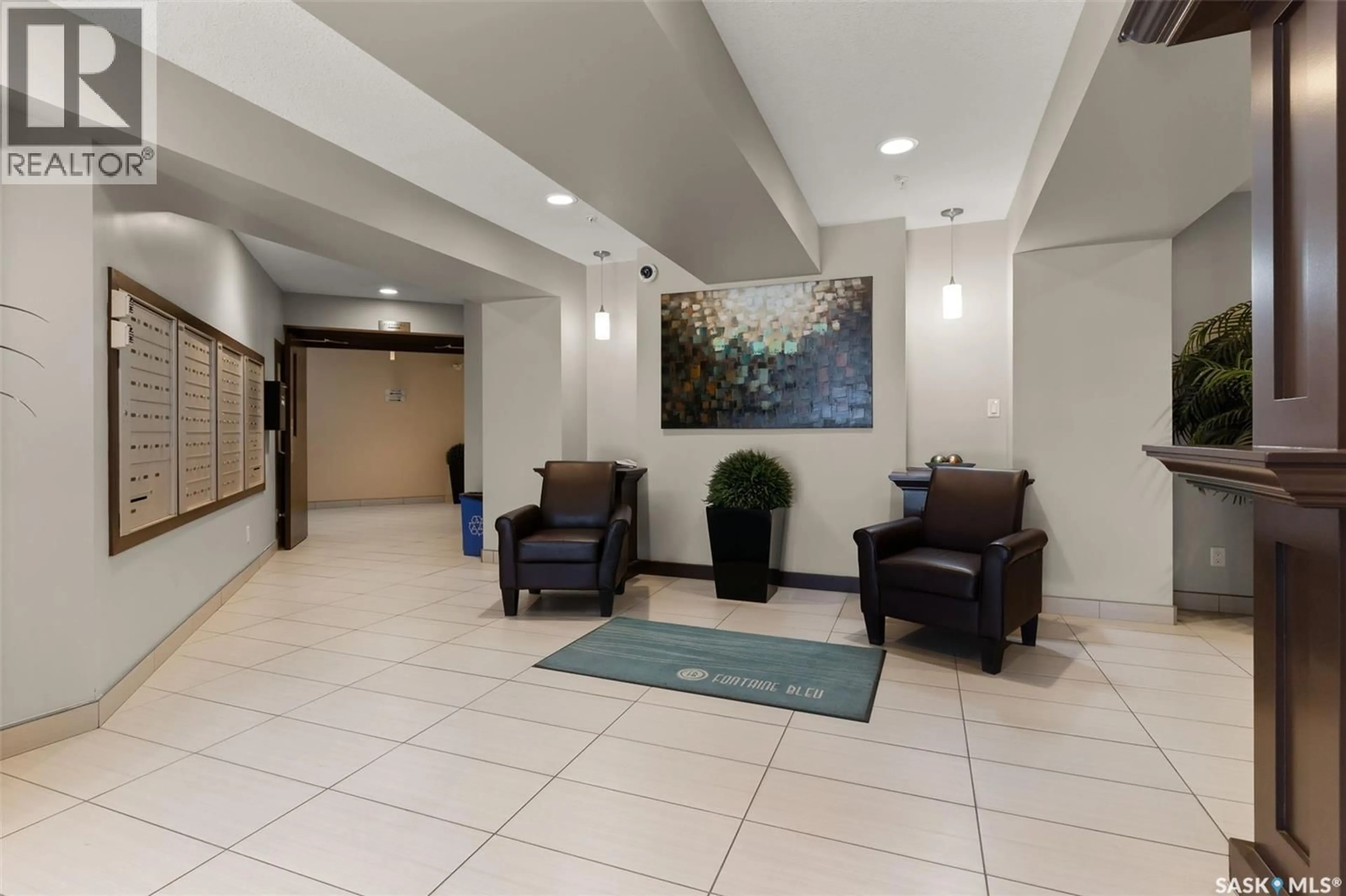 Lobby for 411 5301 UNIVERSAL CRESCENT, Regina Saskatchewan S4W0L2