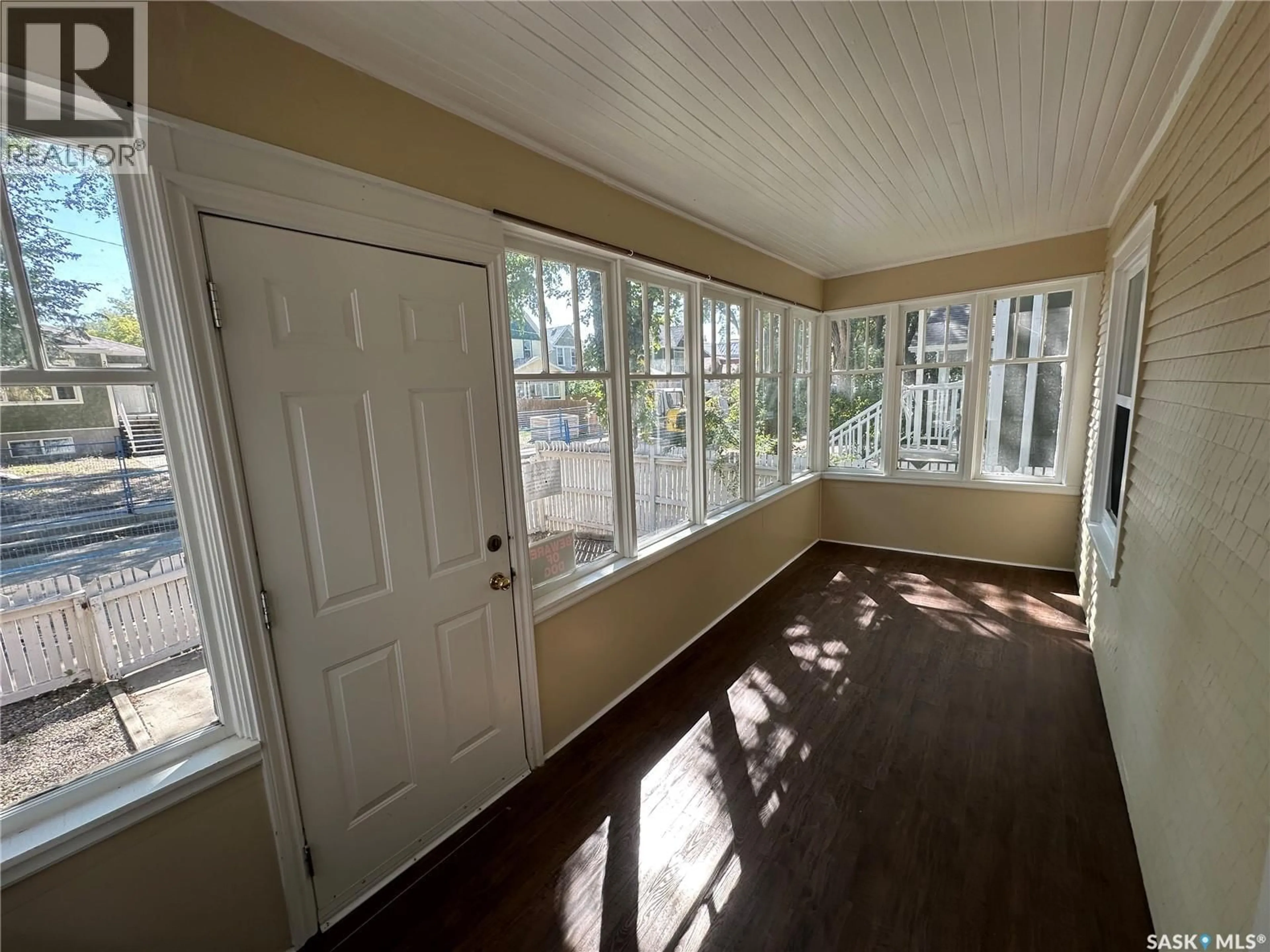 Indoor entryway for 2030 ST JOHNS STREET, Regina Saskatchewan S4P1S4