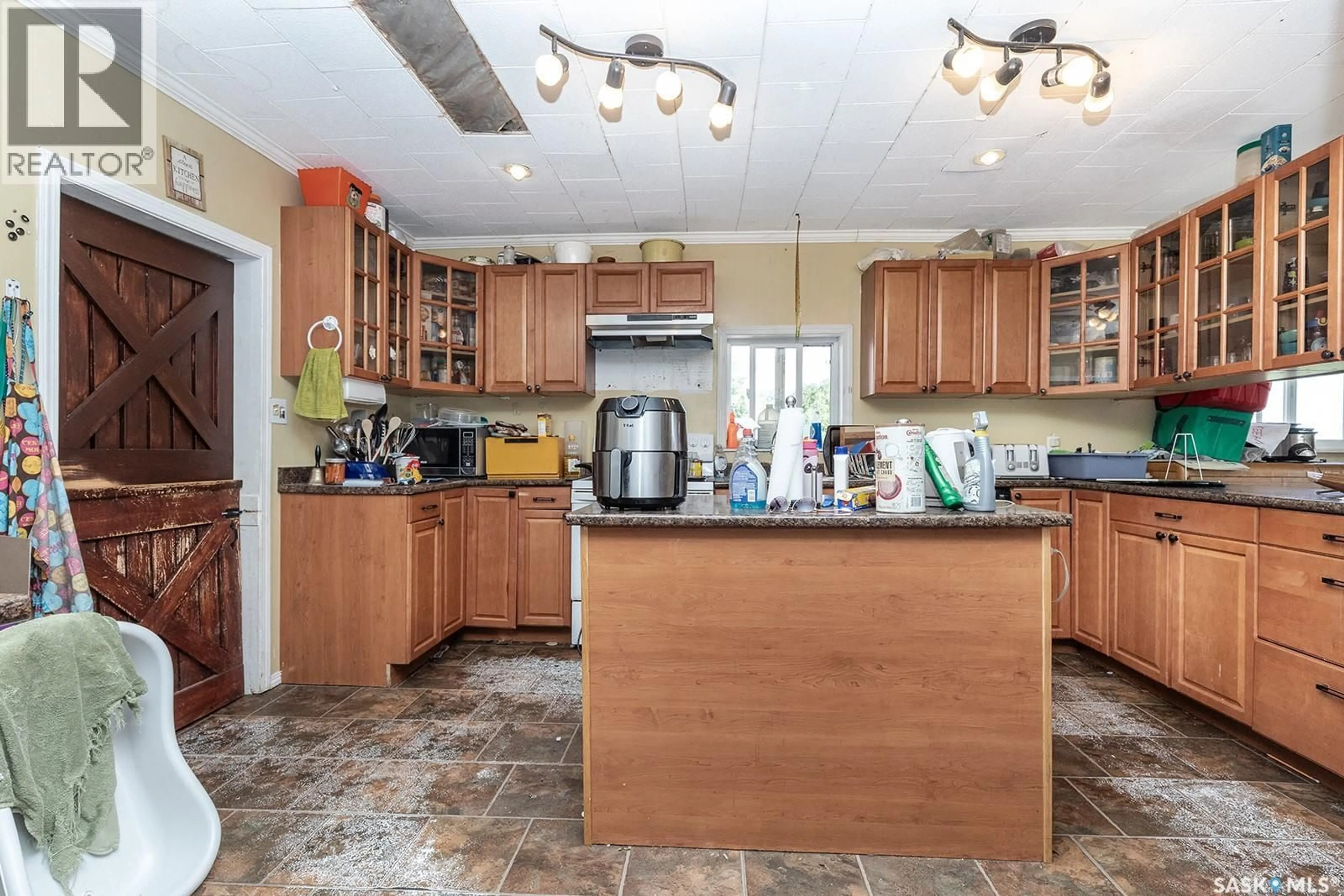 Open concept kitchen, unknown for WAYCOTT ACREAGE, Vanscoy Rm No. 345 Saskatchewan S0K0J0