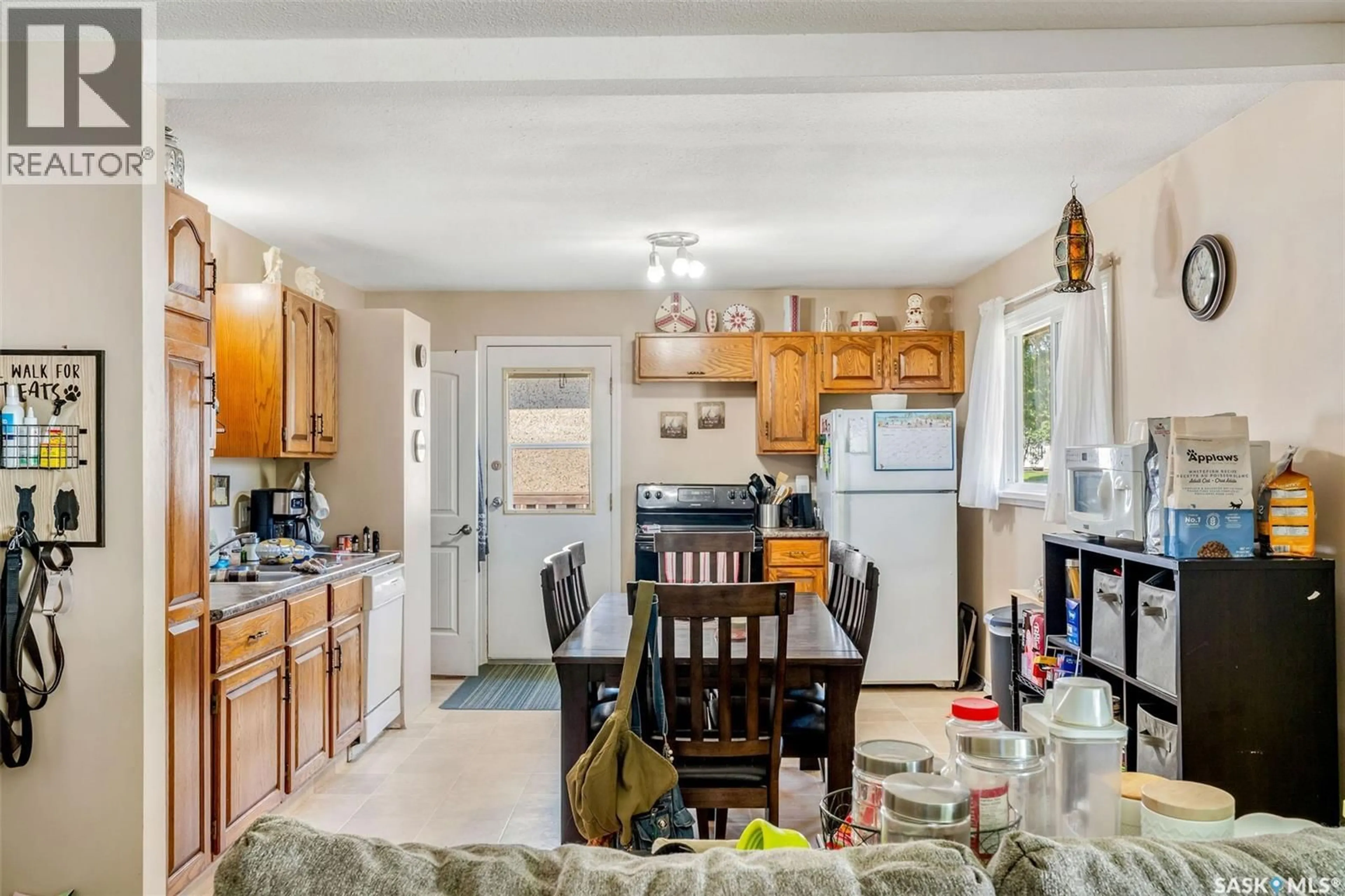 Open concept kitchen, unknown for 459 25TH STREET, Prince Albert Saskatchewan S6V1T3