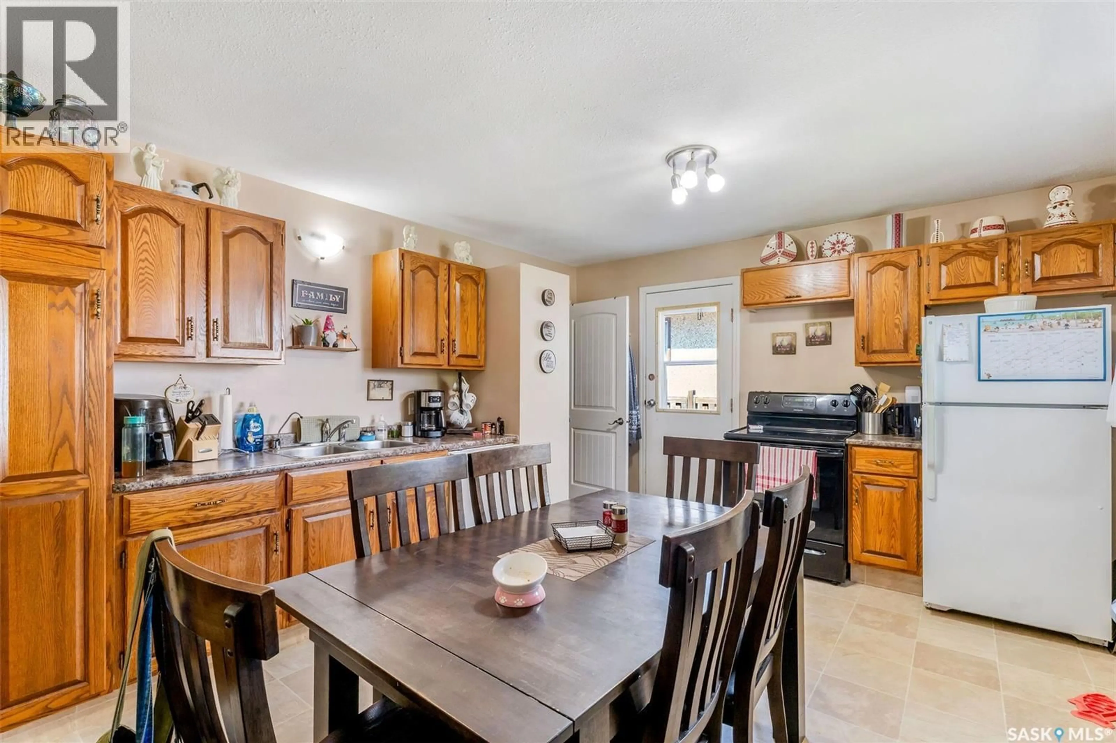 Open concept kitchen, ceramic/tile floor for 459 25TH STREET, Prince Albert Saskatchewan S6V1T3