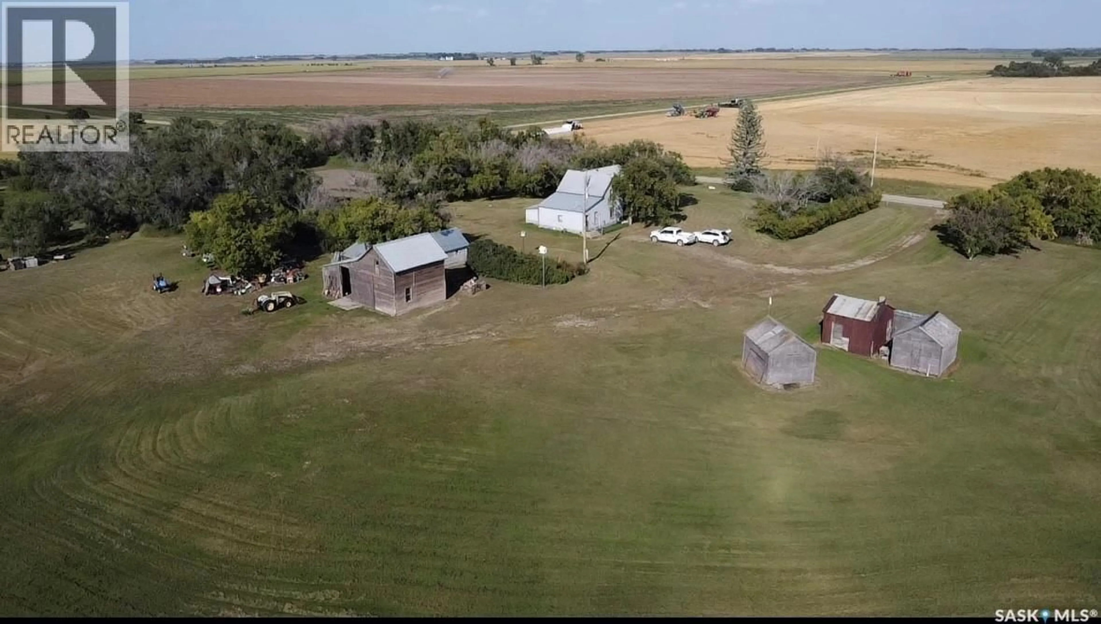 A pic from outside/outdoor area/front of a property/back of a property/a pic from drone, building for HETTRICK ACREAGE, Rudy Rm No. 284 Saskatchewan S0L2N0