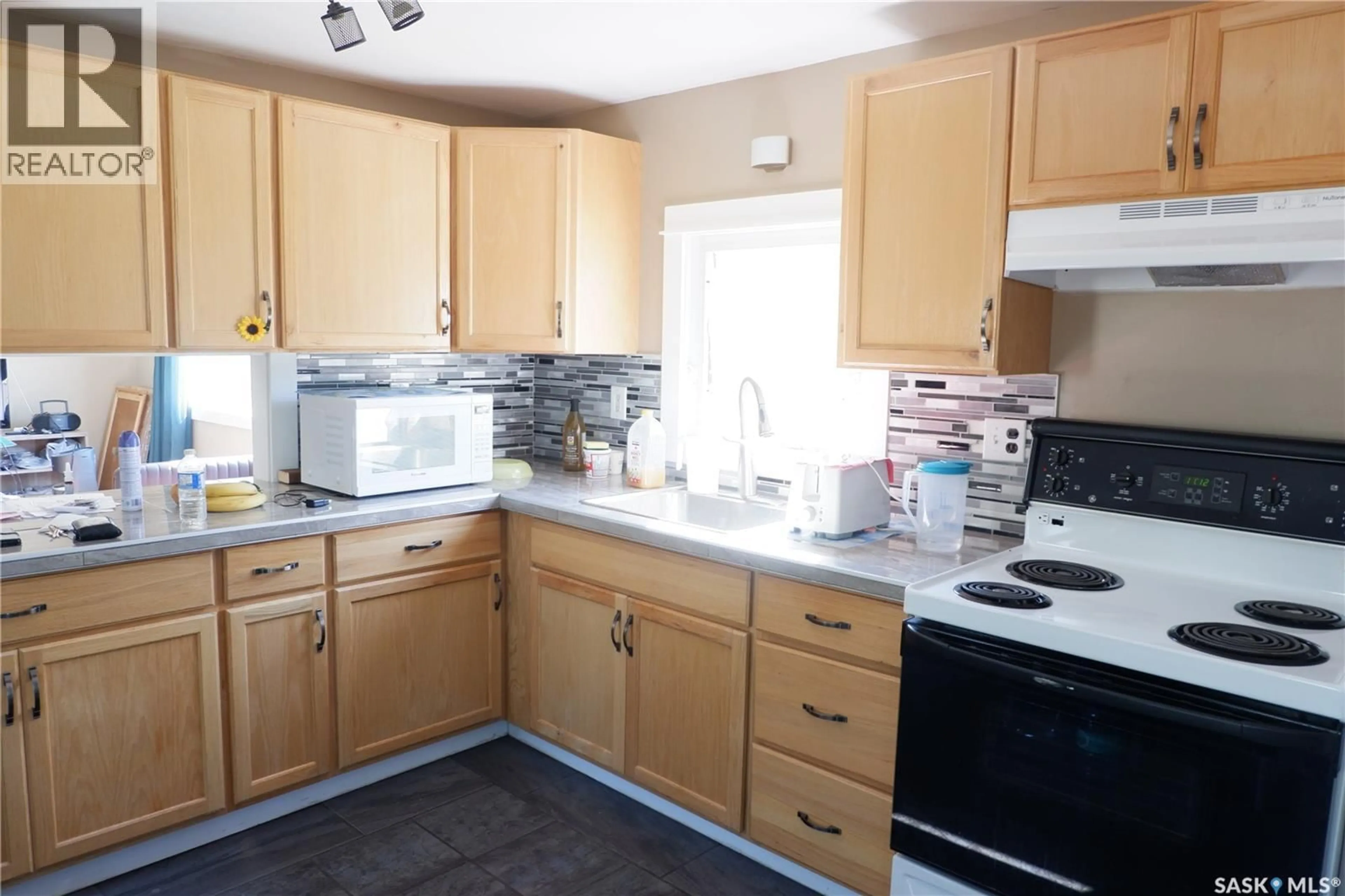 Standard kitchen, unknown for 123 3RD STREET, Lafleche Saskatchewan S0H2K0