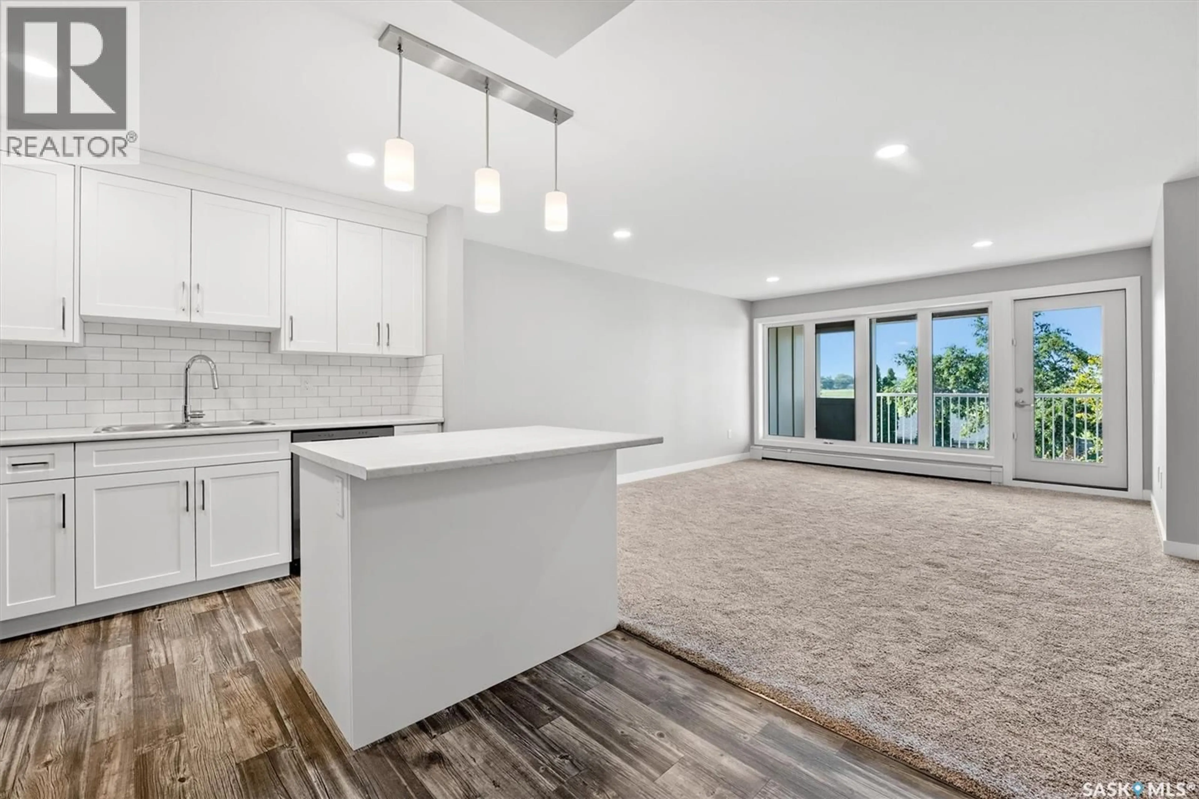 Open concept kitchen, unknown for 307 318 108TH STREET, Saskatoon Saskatchewan S7N1P8
