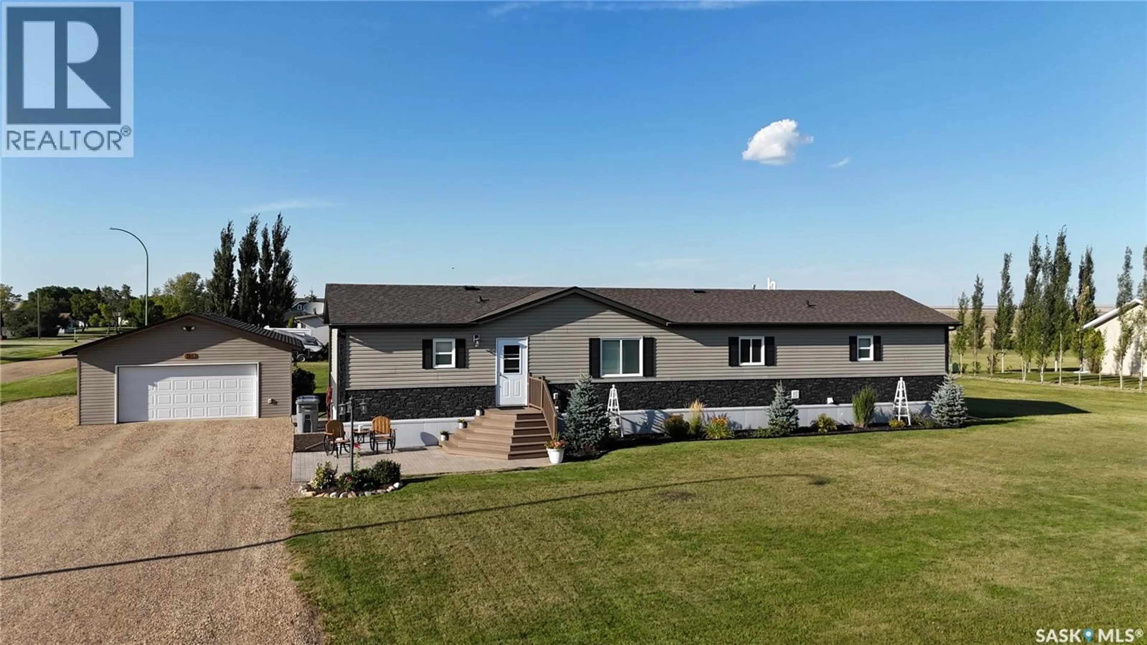 A pic from outside/outdoor area/front of a property/back of a property/a pic from drone, unknown for 116 HERBERT AVENUE, Herbert Saskatchewan S0H2A0
