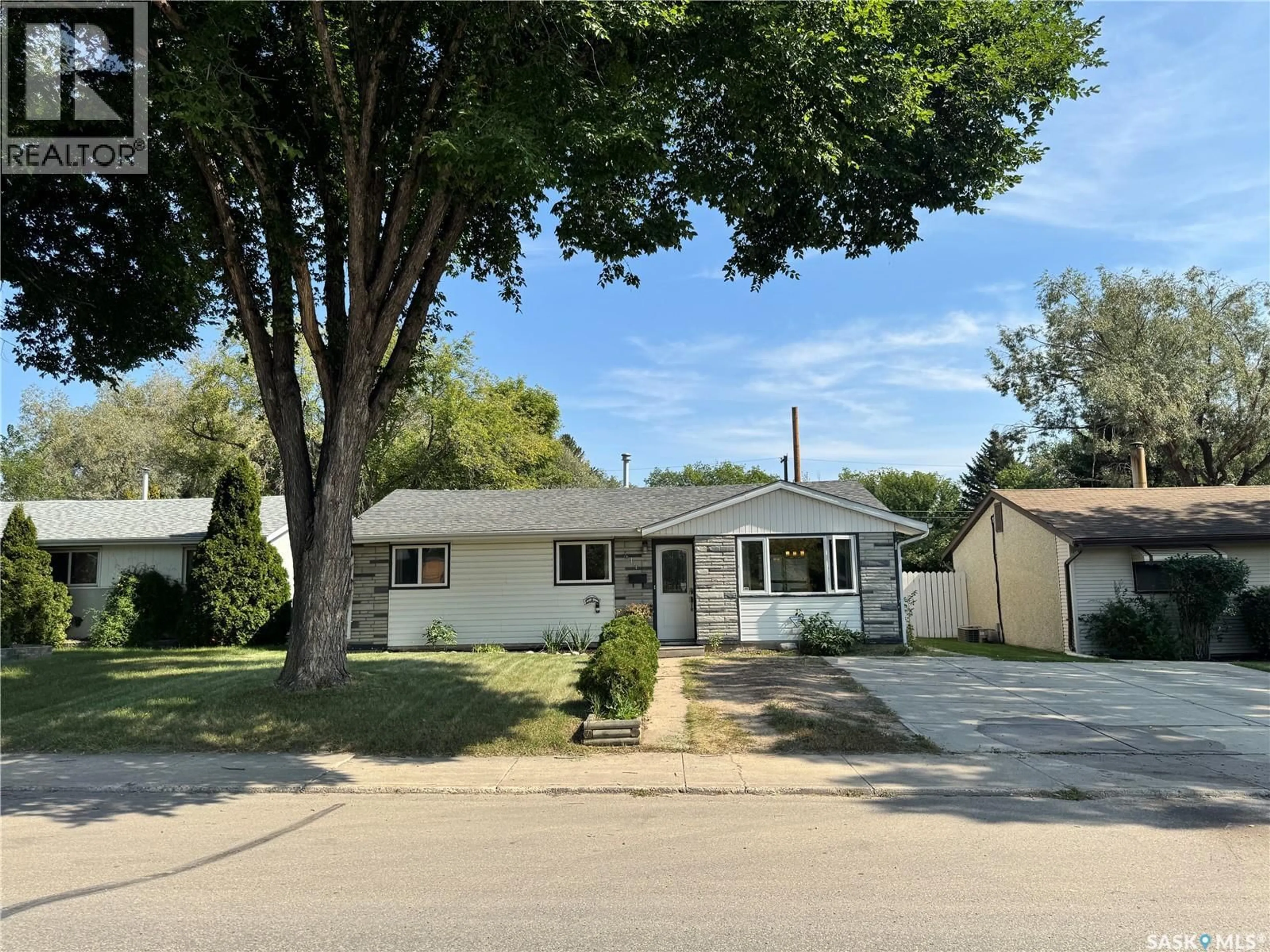 Unknown for 414 WITNEY AVENUE, Saskatoon Saskatchewan S7L3M7