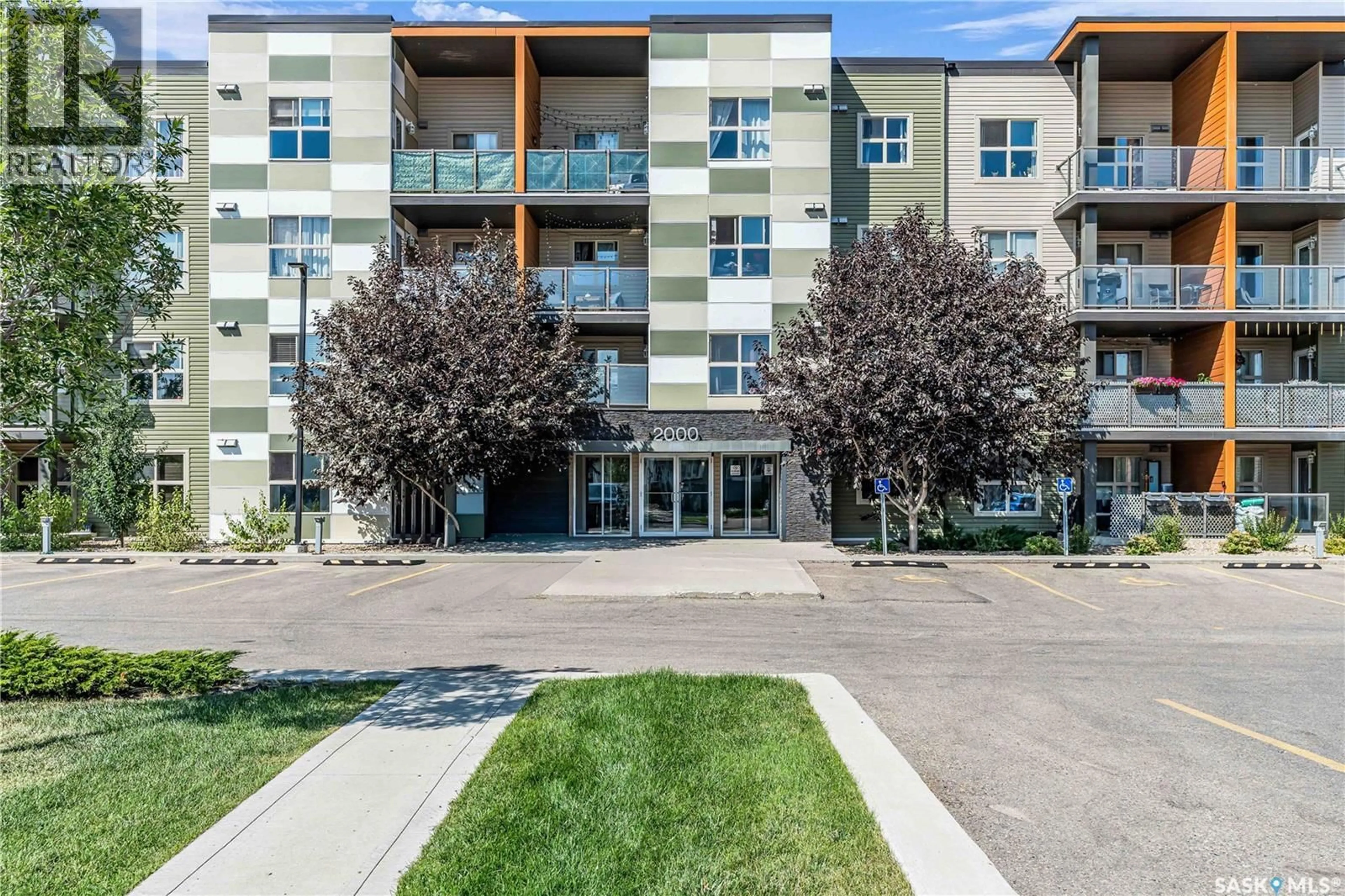 Patio, unknown for 5500 - 2206 MITCHINSON WAY, Regina Saskatchewan S4W0N9