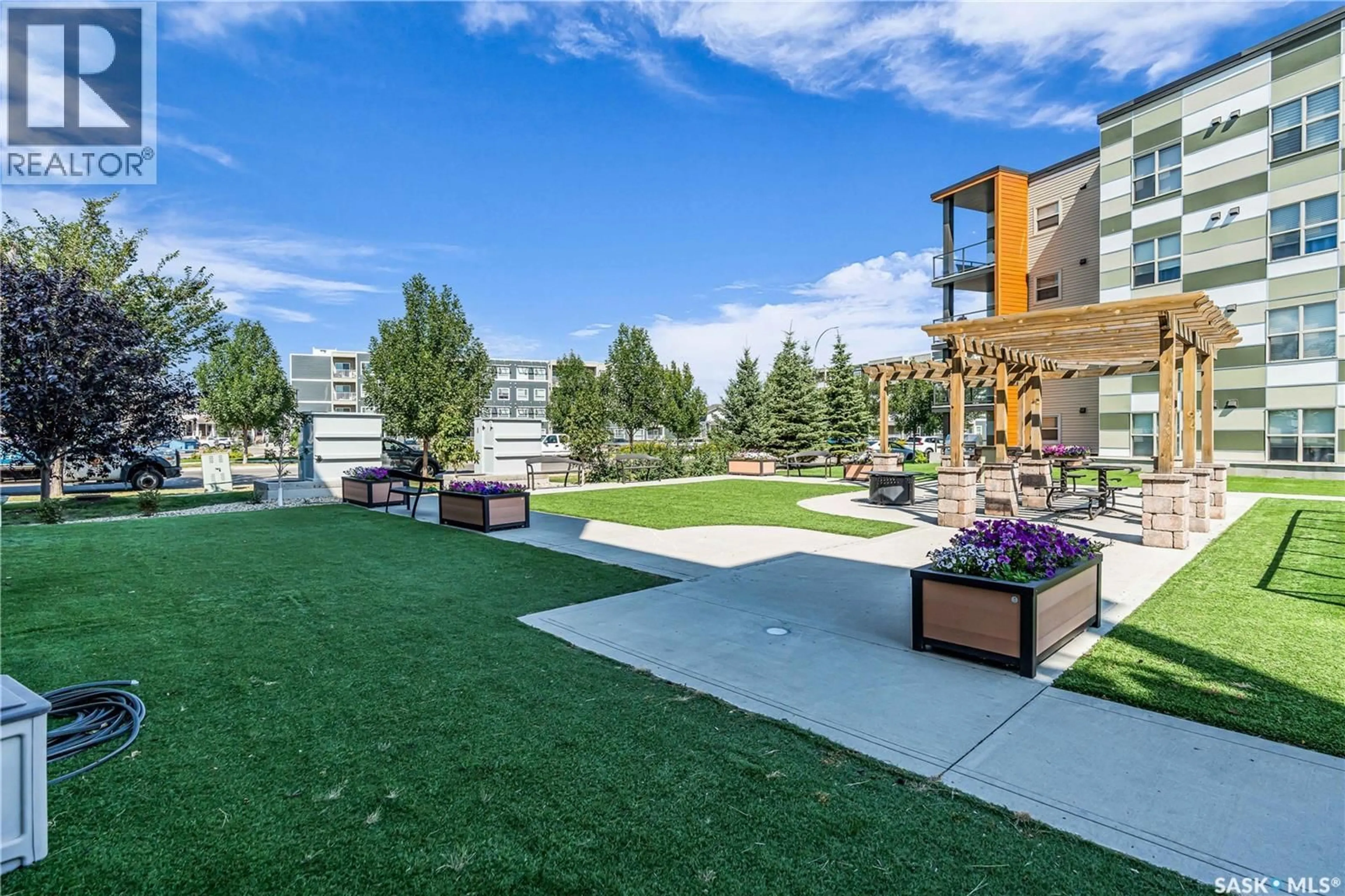 Patio, mountain view for 5500 - 2206 MITCHINSON WAY, Regina Saskatchewan S4W0N9