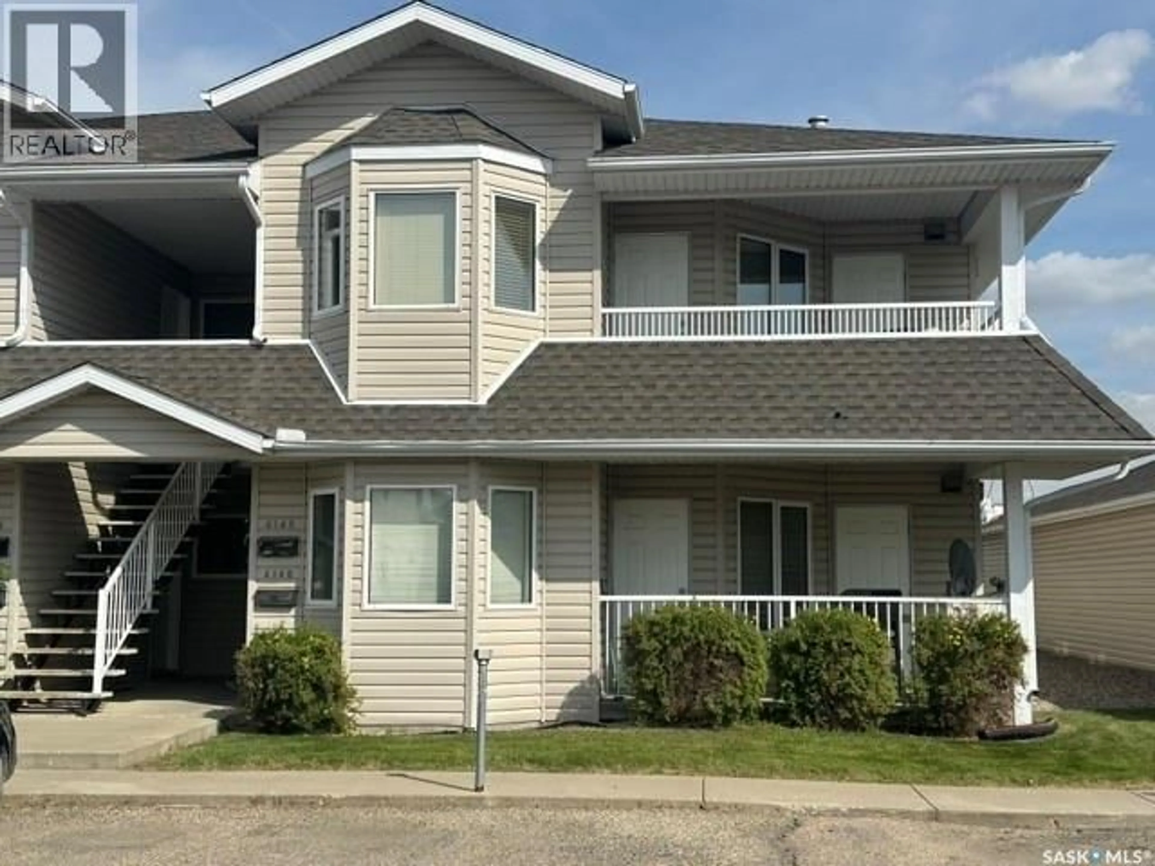 Home with vinyl exterior material, street for E - 4146 BUCKINGHAM DRIVE, Regina Saskatchewan S4V3A9
