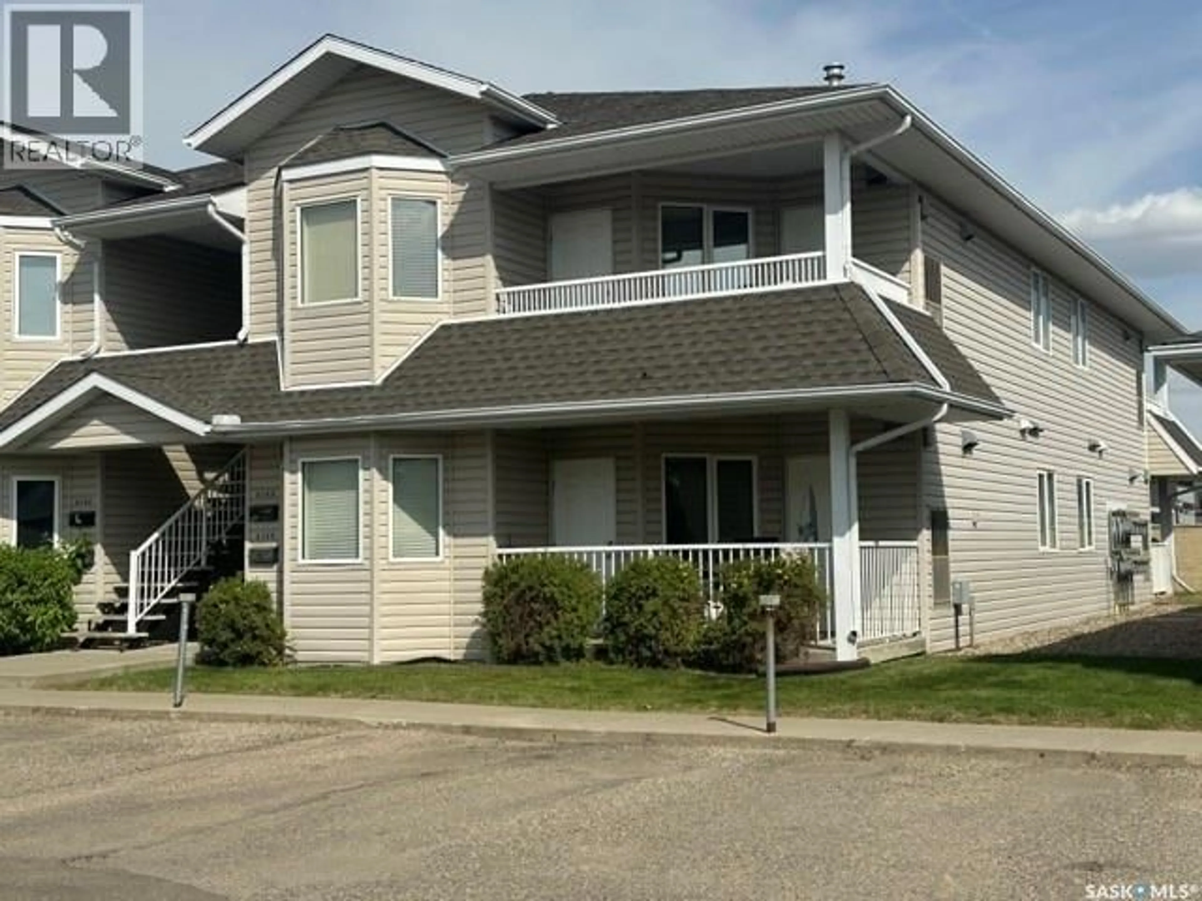 Home with vinyl exterior material, street for E - 4146 BUCKINGHAM DRIVE, Regina Saskatchewan S4V3A9