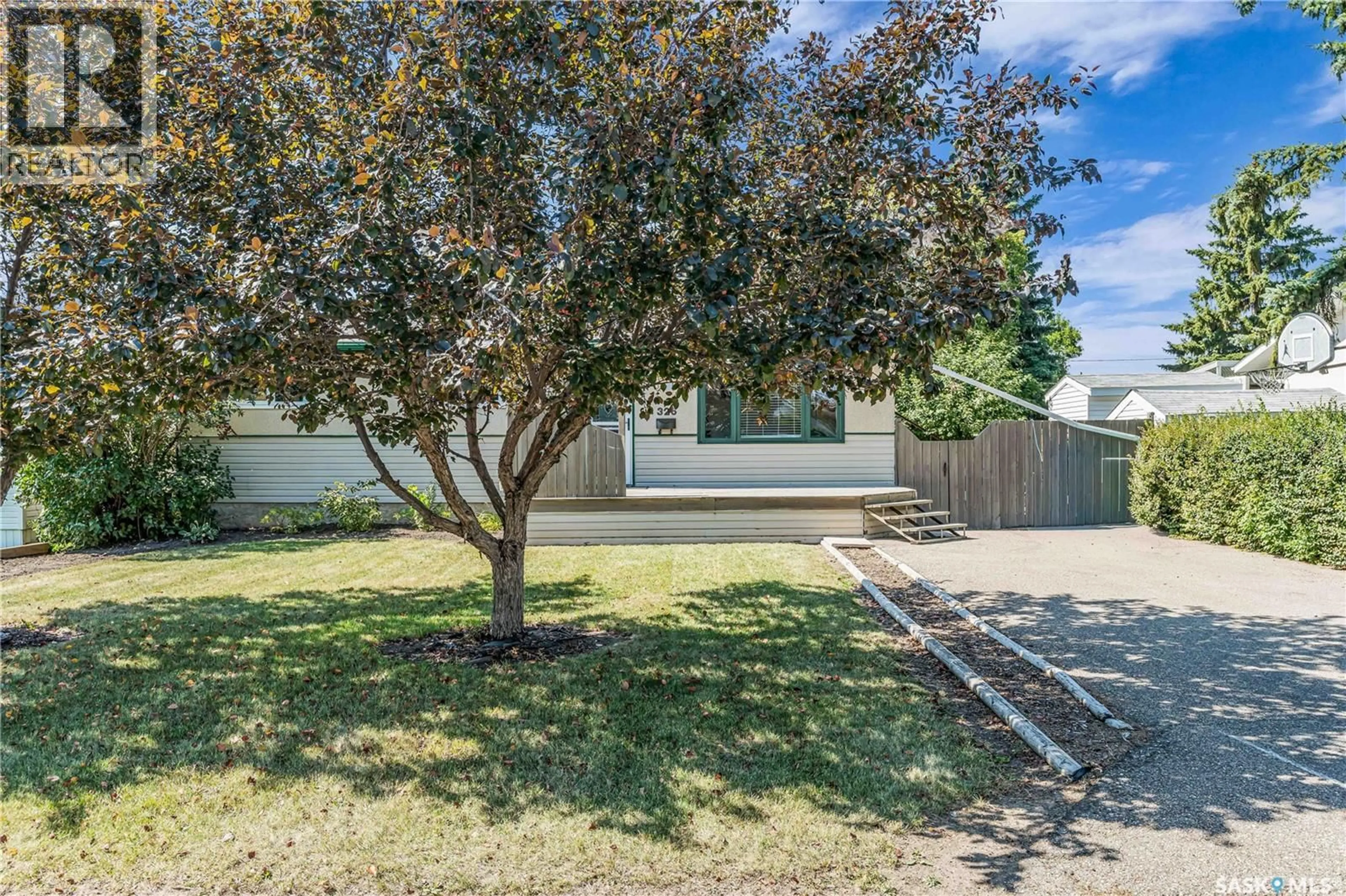 A pic from outside/outdoor area/front of a property/back of a property/a pic from drone, street for 326 KING STREET, Balgonie Saskatchewan S0G0E0