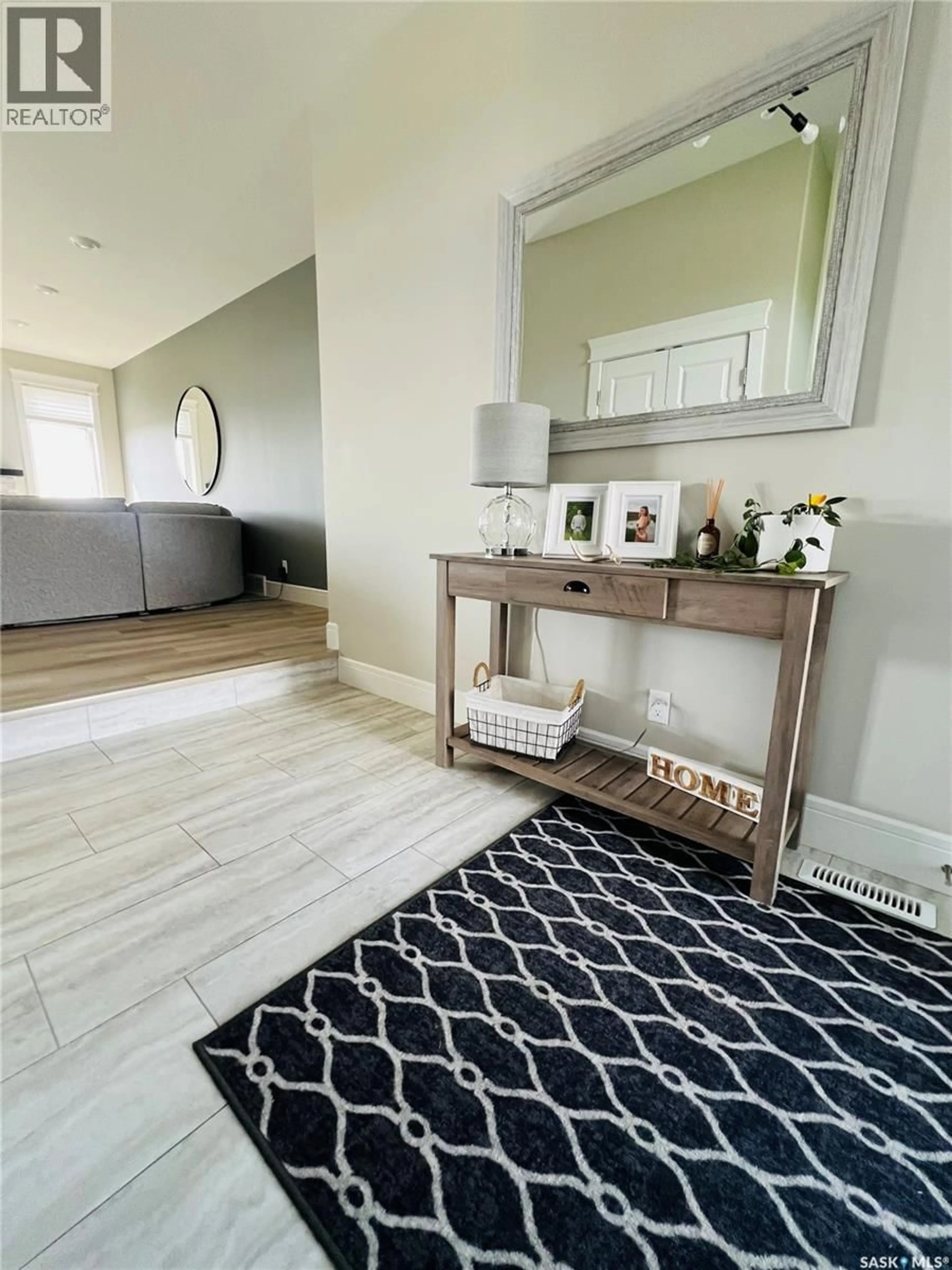 Contemporary bathroom, unknown for 516 RIDGEVIEW STREET, Swift Current Saskatchewan S9H5S7