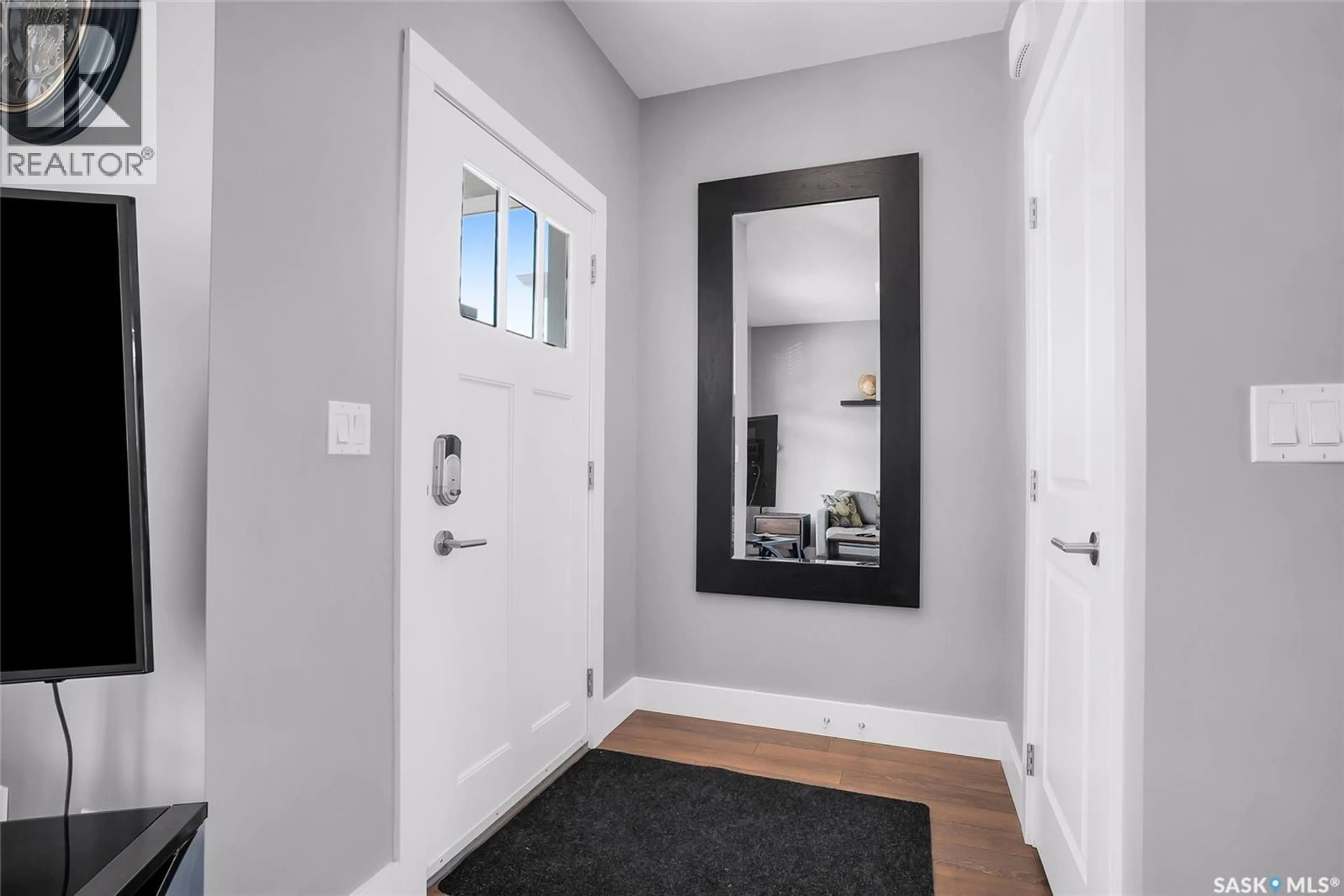 Indoor entryway for 278 EATON CRESCENT, Saskatoon Saskatchewan S7V0H4