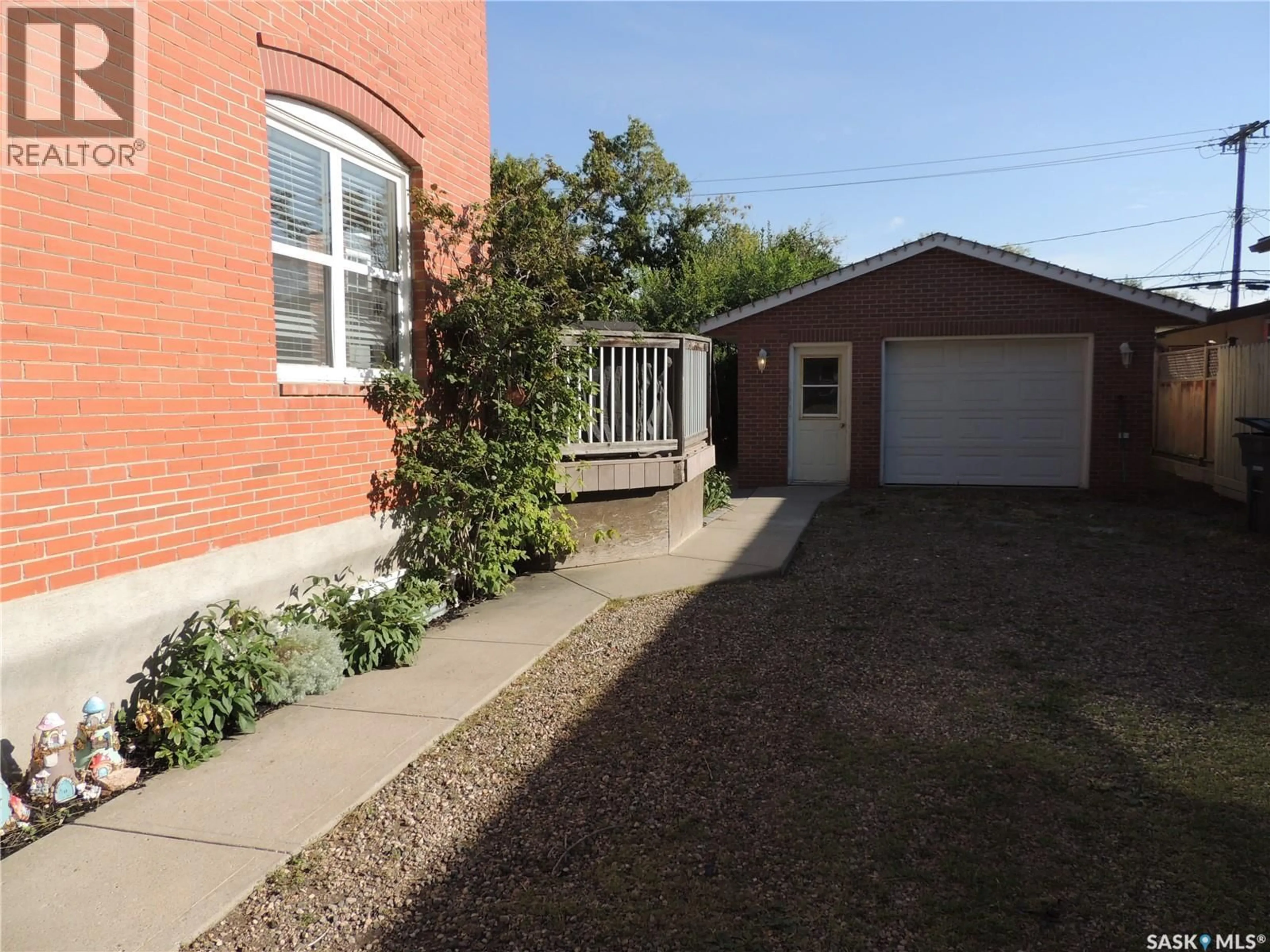 A pic from outside/outdoor area/front of a property/back of a property/a pic from drone, street for 1525 3RD STREET, Estevan Saskatchewan S4A0S5