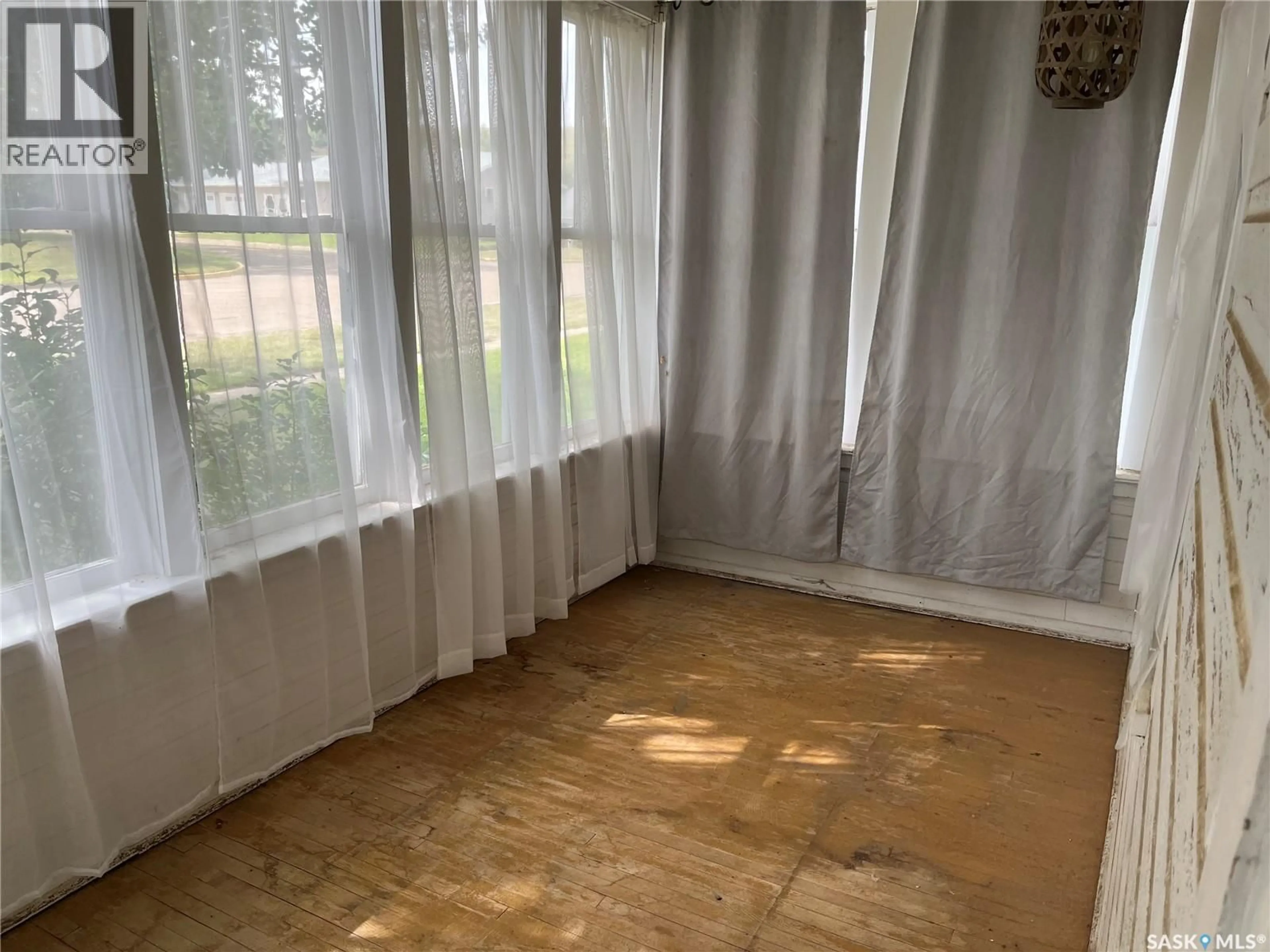 A pic of a room for 9 3RD STREET, Willow Bunch Saskatchewan S0H4K0