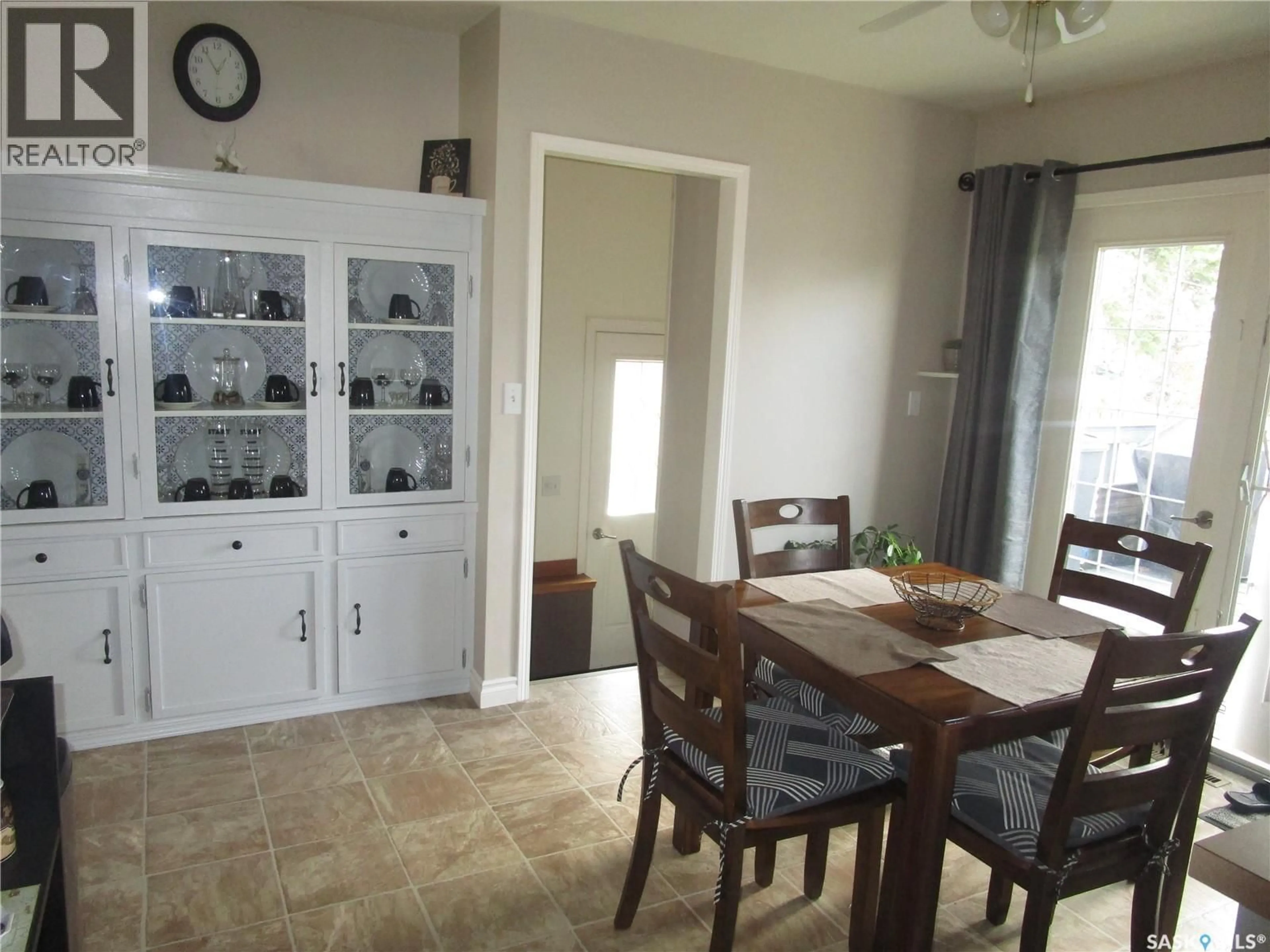 Dining room, ceramic/tile floor for 100 BELL ROAD, Assiniboia Saskatchewan S0H0B0