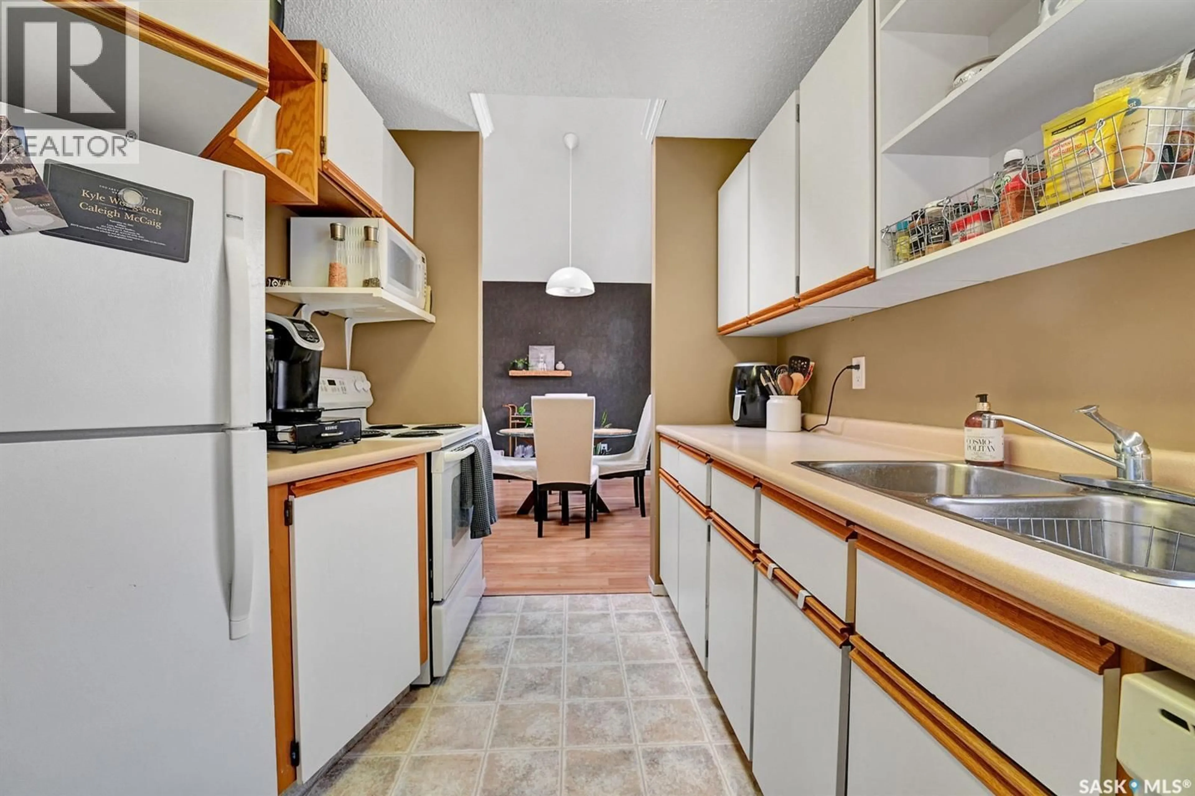 Standard kitchen, ceramic/tile floor for 5G NEILL PLACE, Regina Saskatchewan S4N2V4