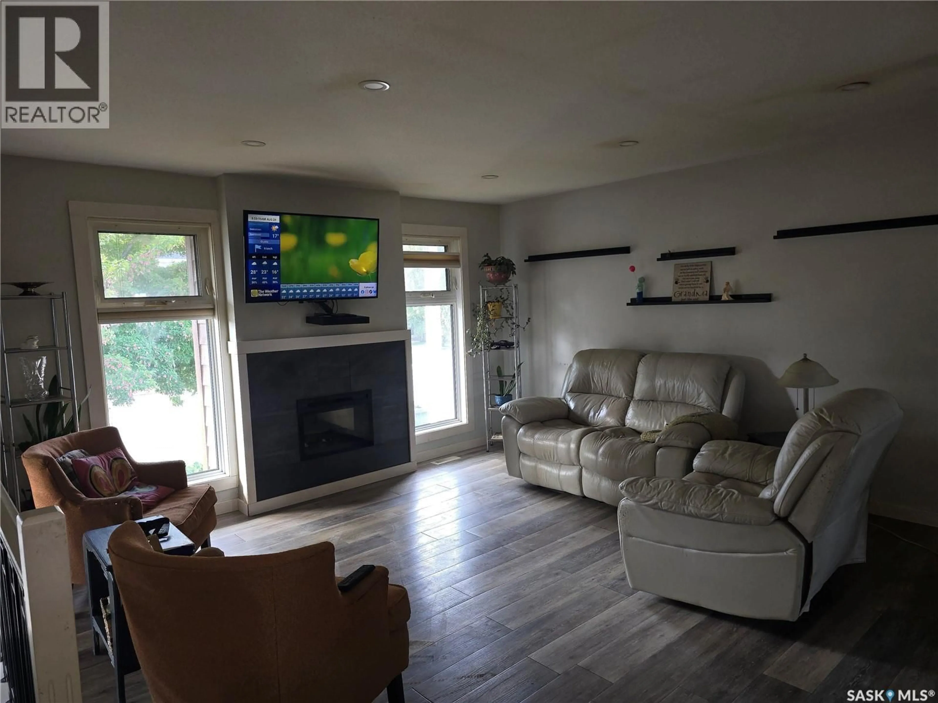 Living room with furniture, unknown for 134 HEISE CRESCENT, Saskatoon Saskatchewan S7M4V3