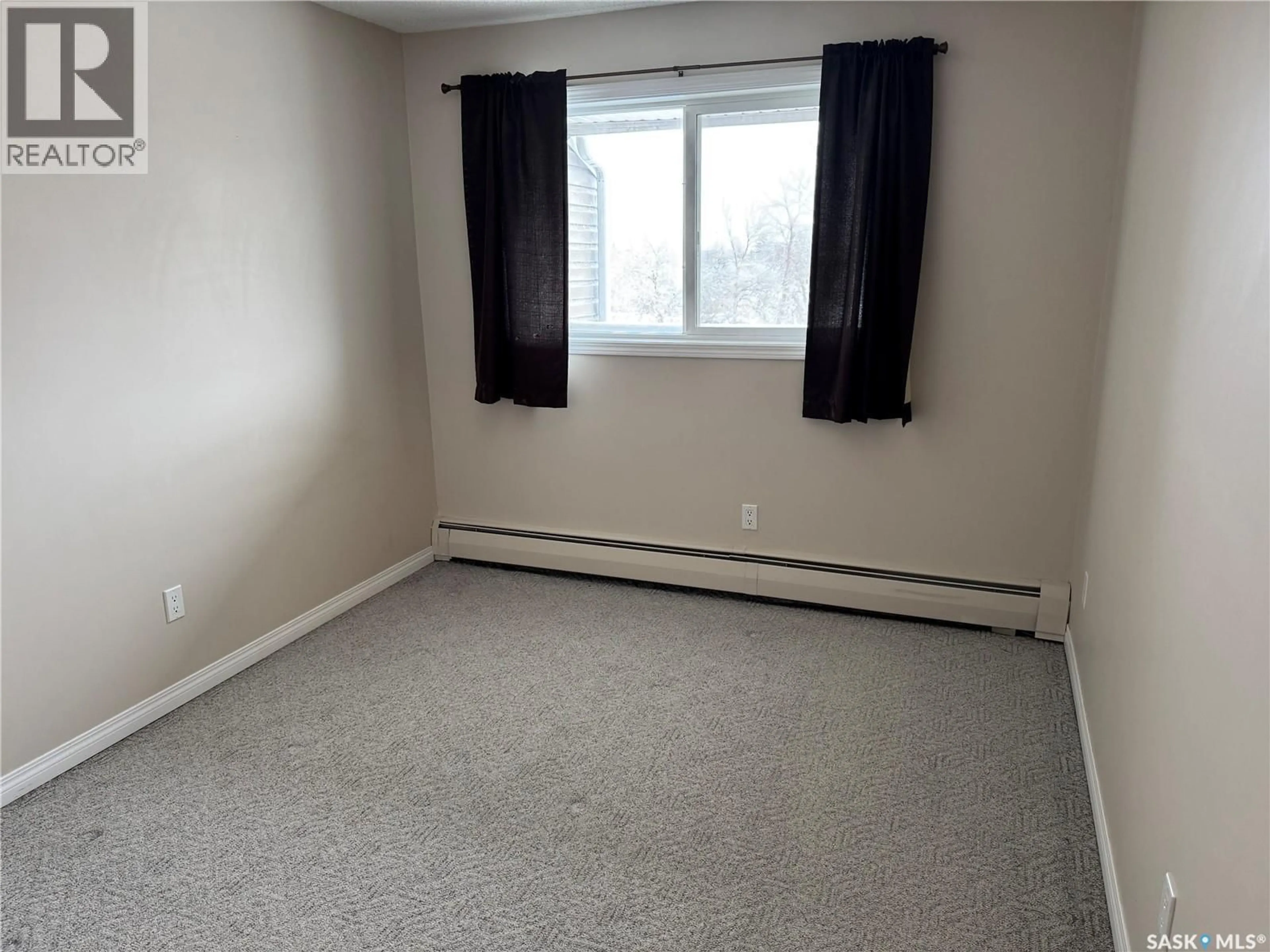 A pic of a room for 306 - 1808 EAGLESHAM AVENUE, Weyburn Saskatchewan S4H3A8