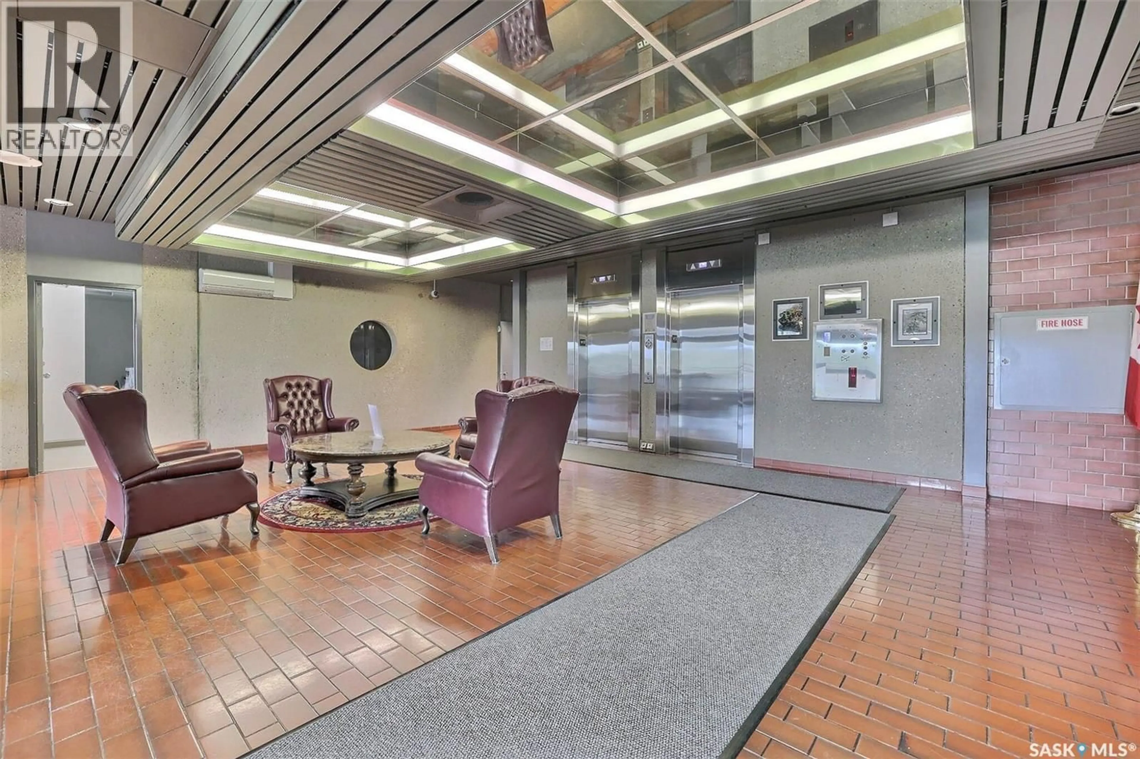 Lobby for 204 - 3520 HILLSDALE STREET, Regina Saskatchewan S4S5Z5