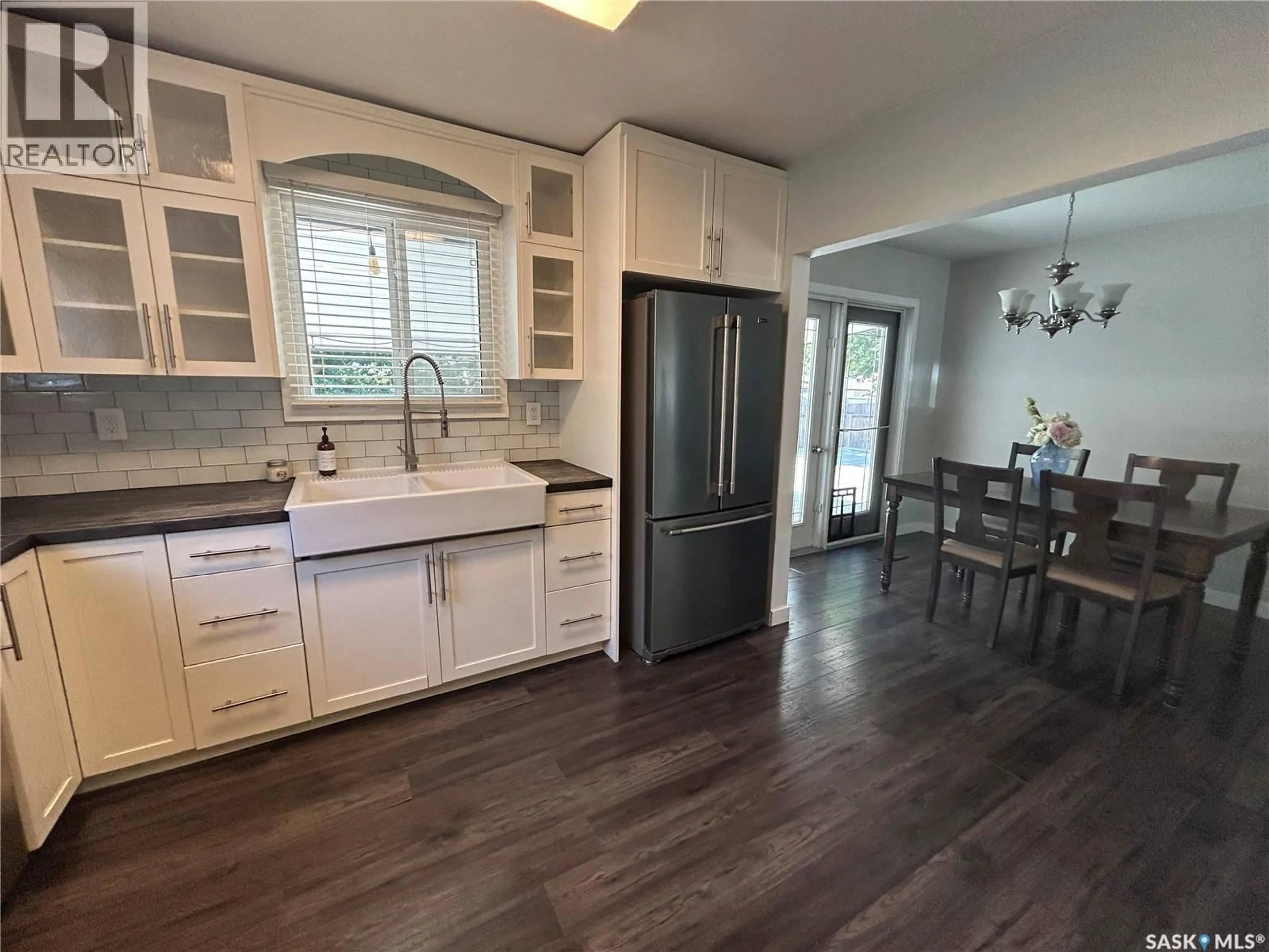 Open concept kitchen, unknown for 1729 MCCORMICK CRESCENT, Estevan Saskatchewan S4A1G8