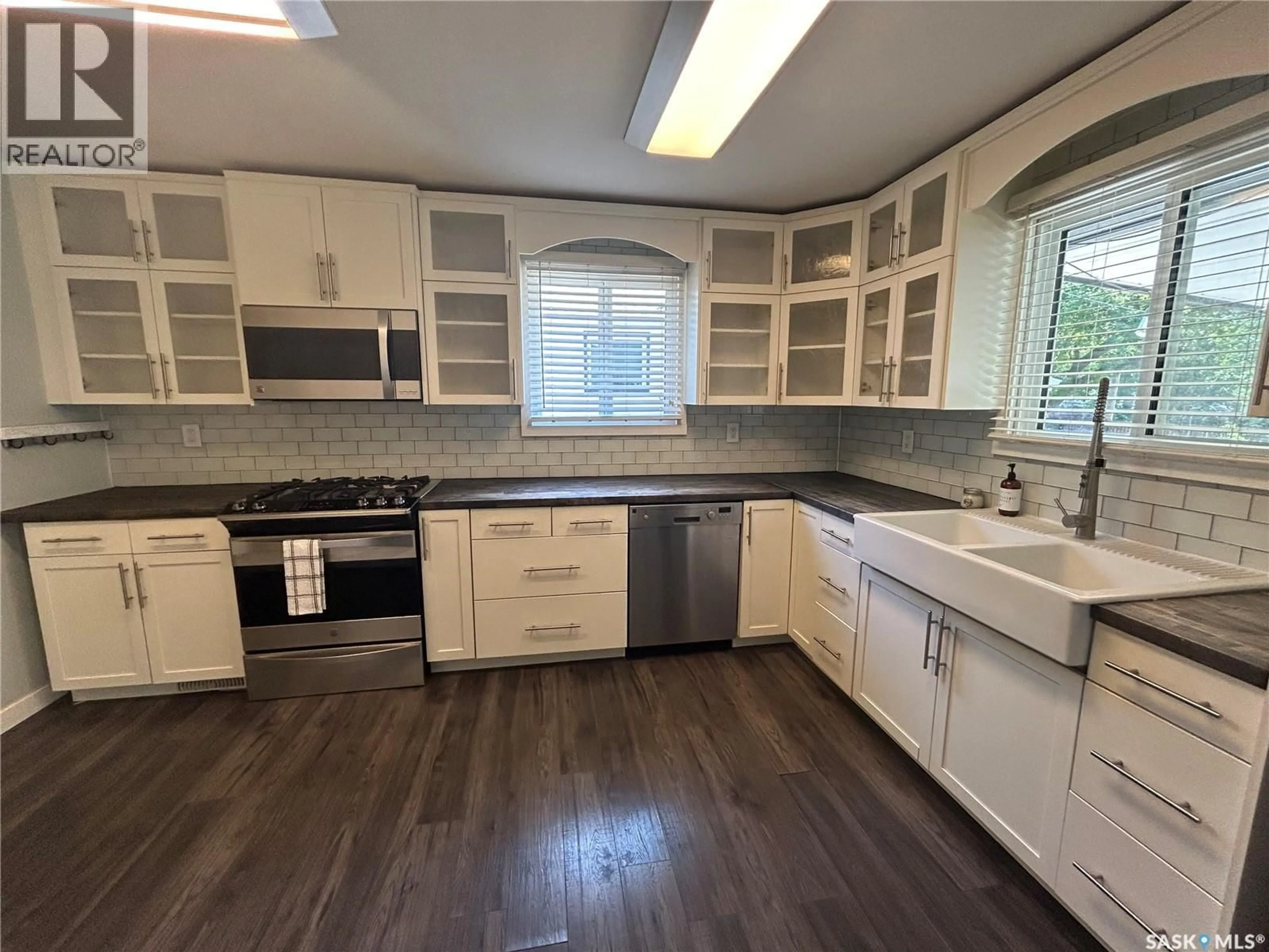 Open concept kitchen, unknown for 1729 MCCORMICK CRESCENT, Estevan Saskatchewan S4A1G8