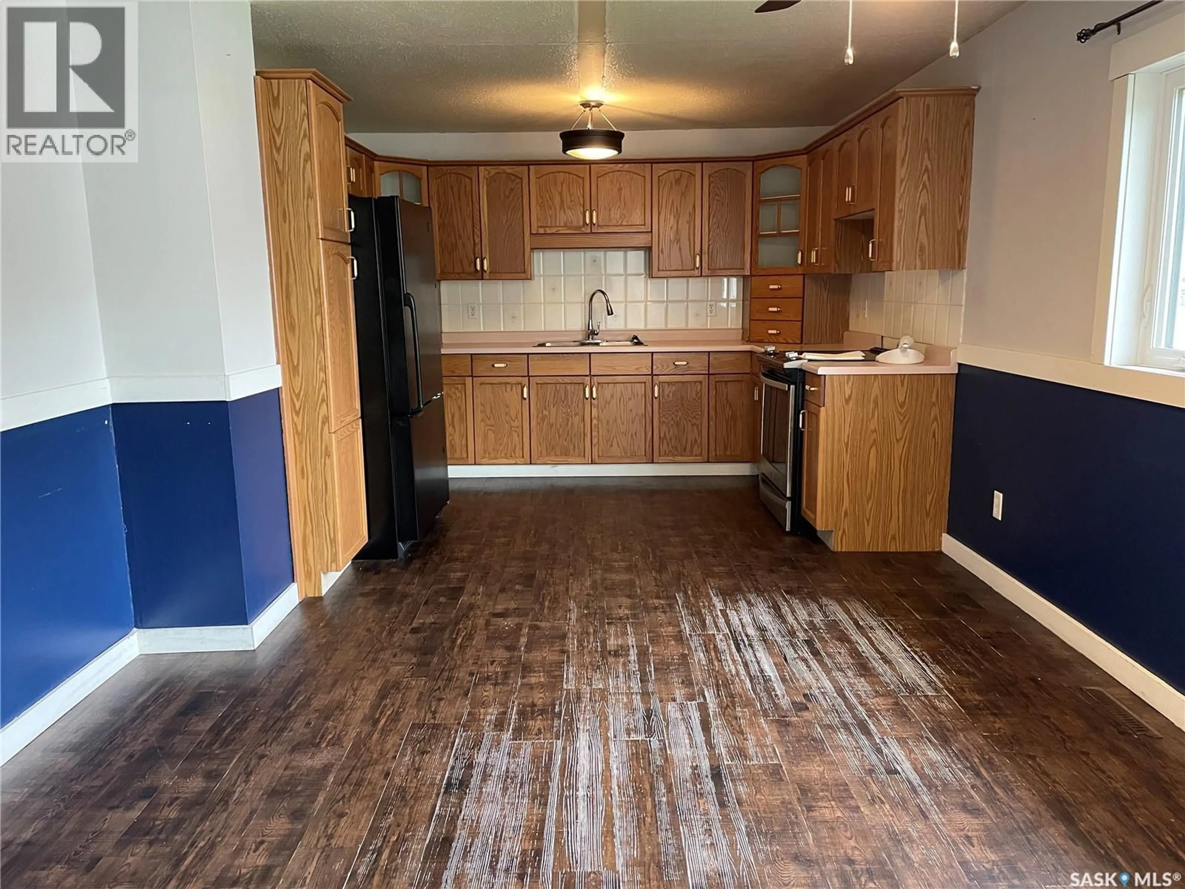 A pic of a room for 409 4TH STREET, Meadow Lake Saskatchewan S9X1Y4