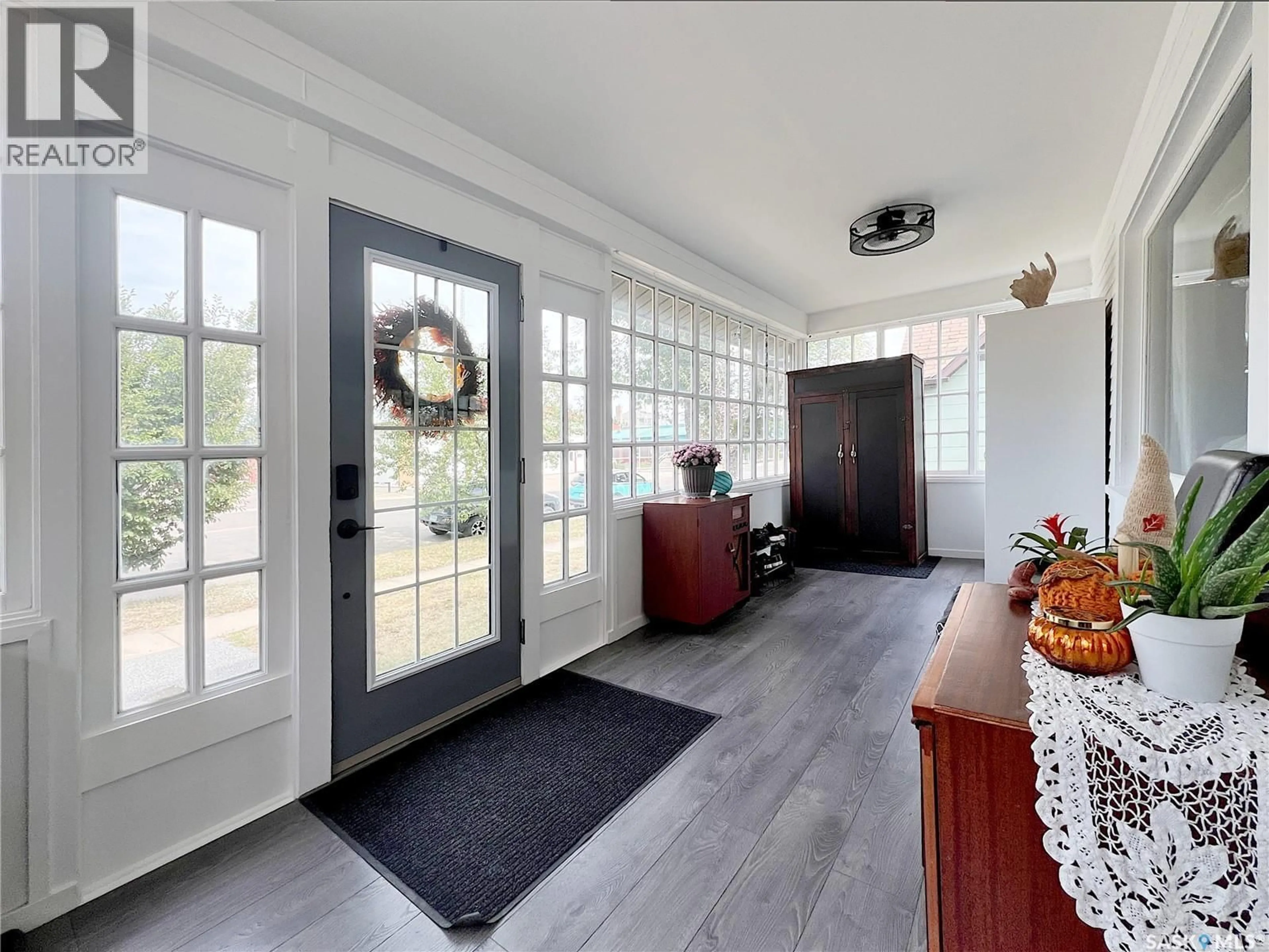 Indoor entryway for 1110 3RD STREET, Estevan Saskatchewan S4A0R7