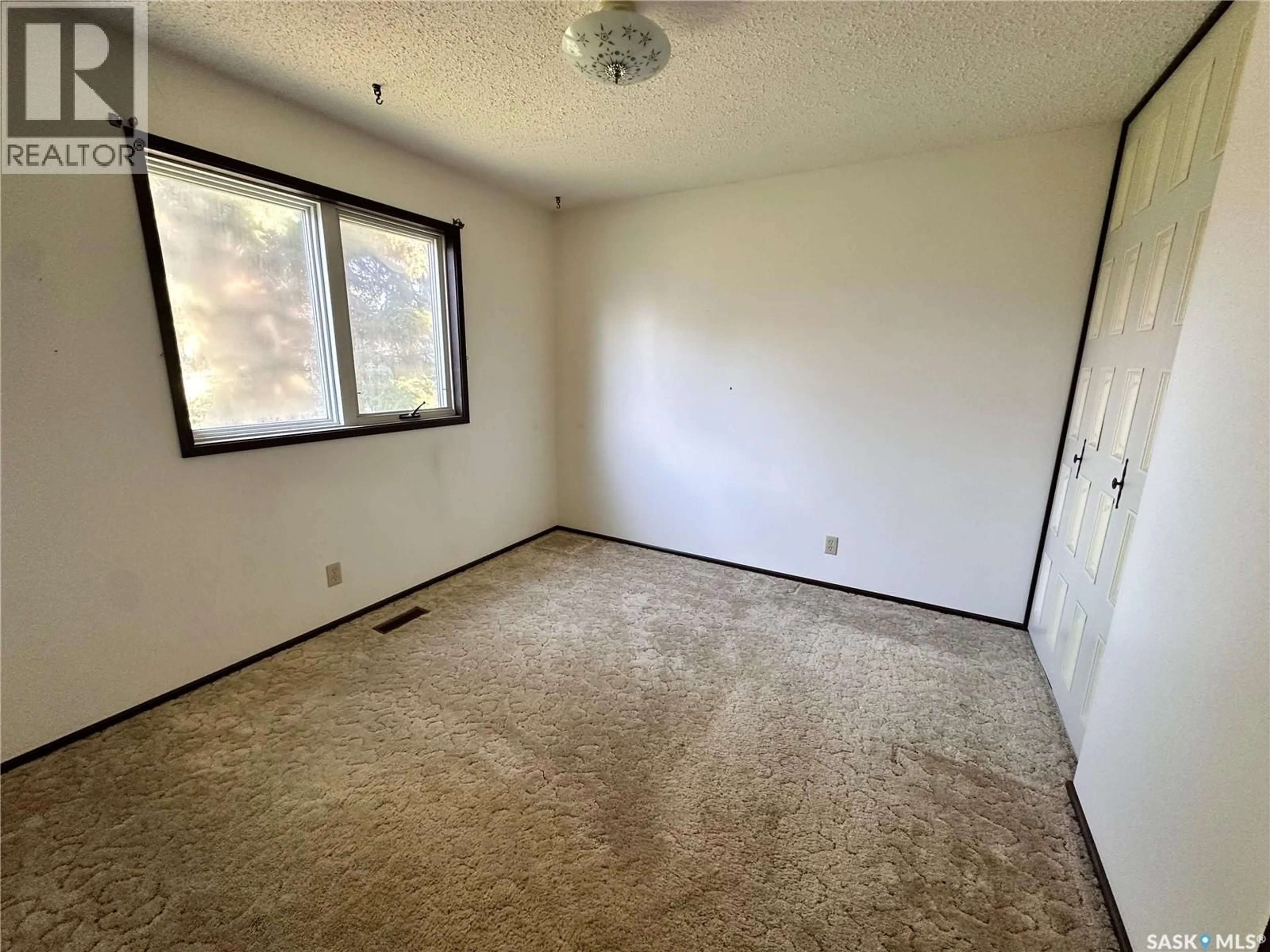 A pic of a room for 308 1ST STREET, Spiritwood Saskatchewan S0J2M0