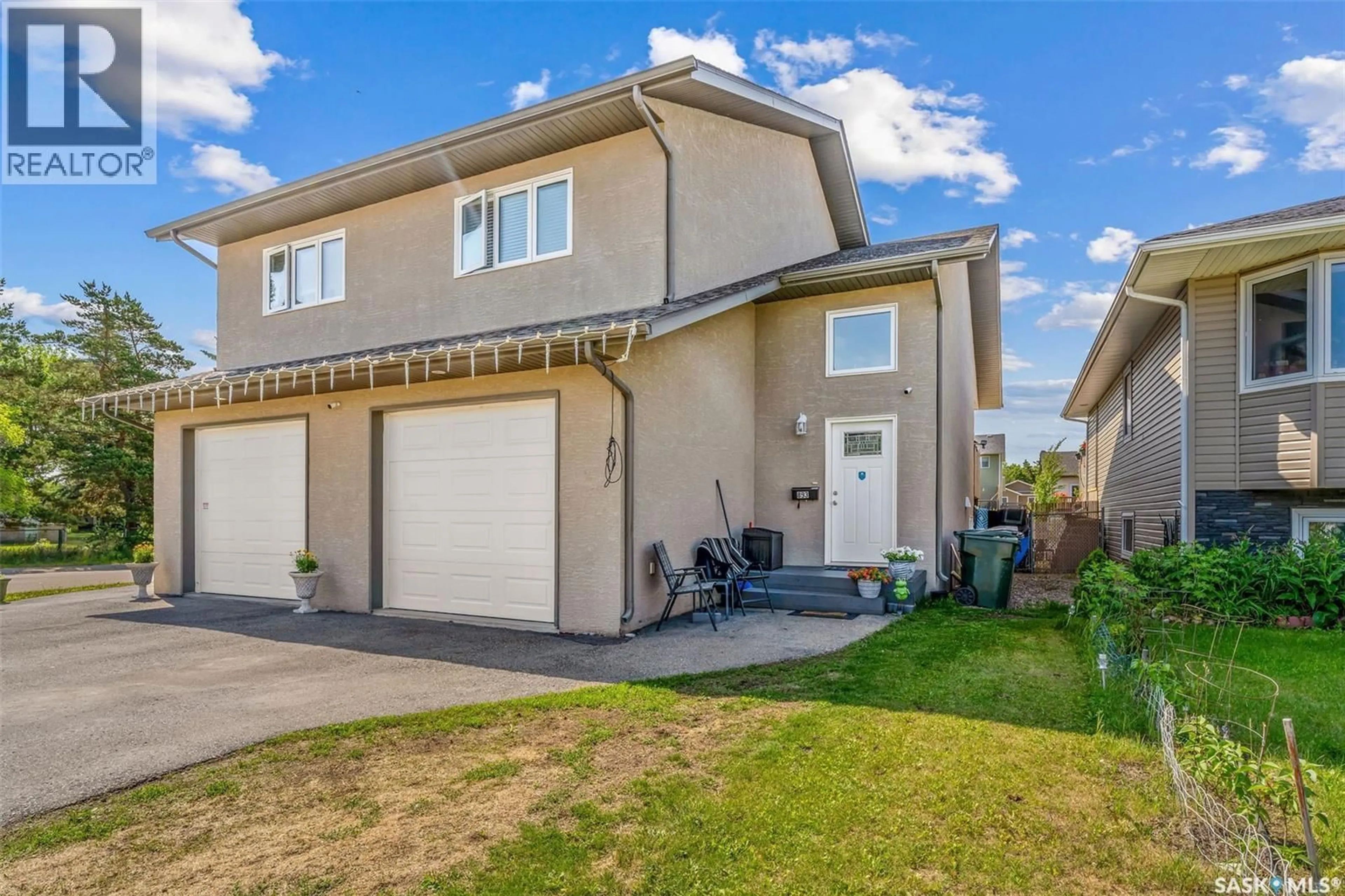 Home with vinyl exterior material, street for 893 5TH STREET, Prince Albert Saskatchewan S6V2L6