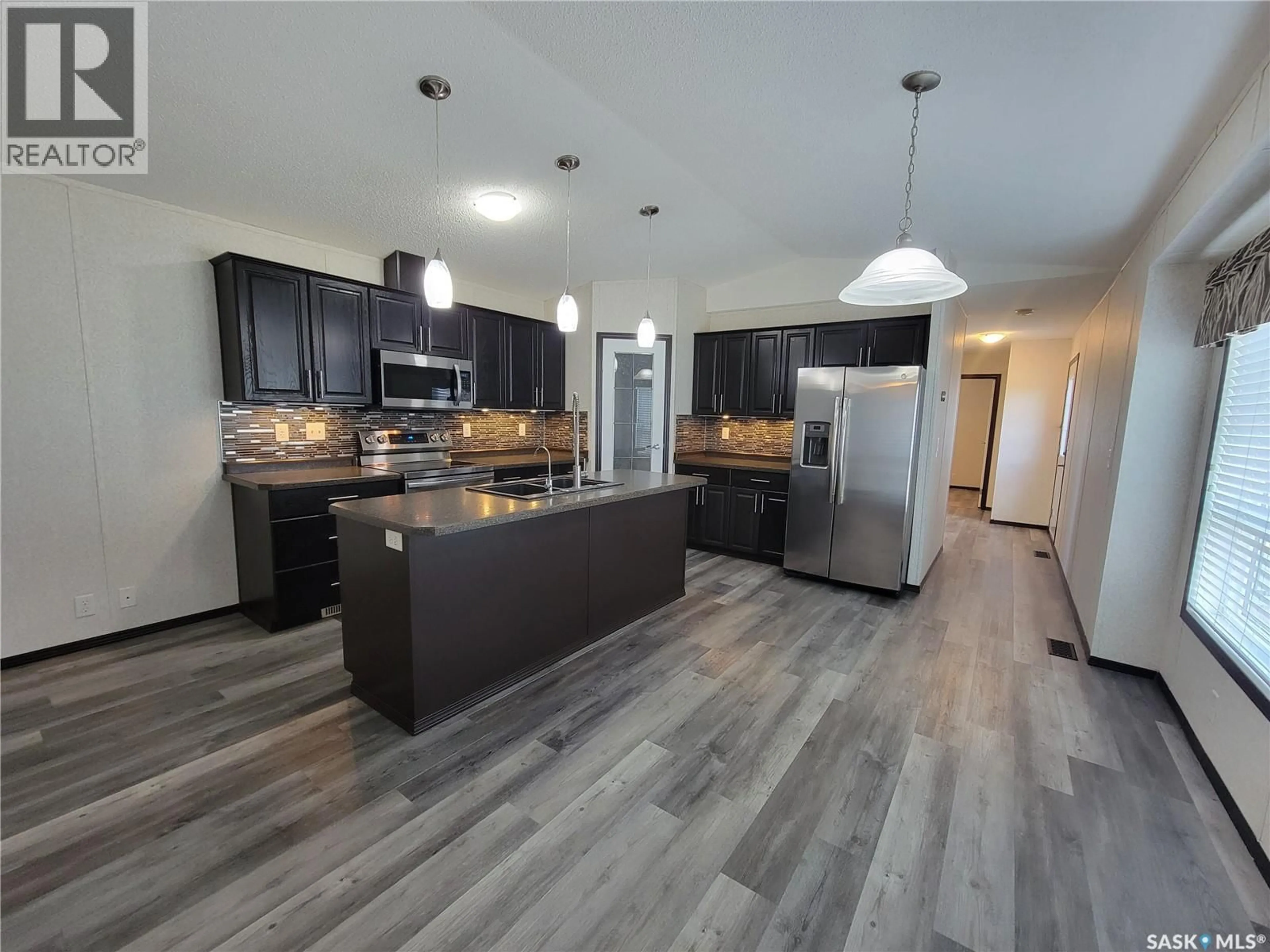 Open concept kitchen, unknown for 5123 MIRROR DRIVE, Macklin Saskatchewan S0L2C0