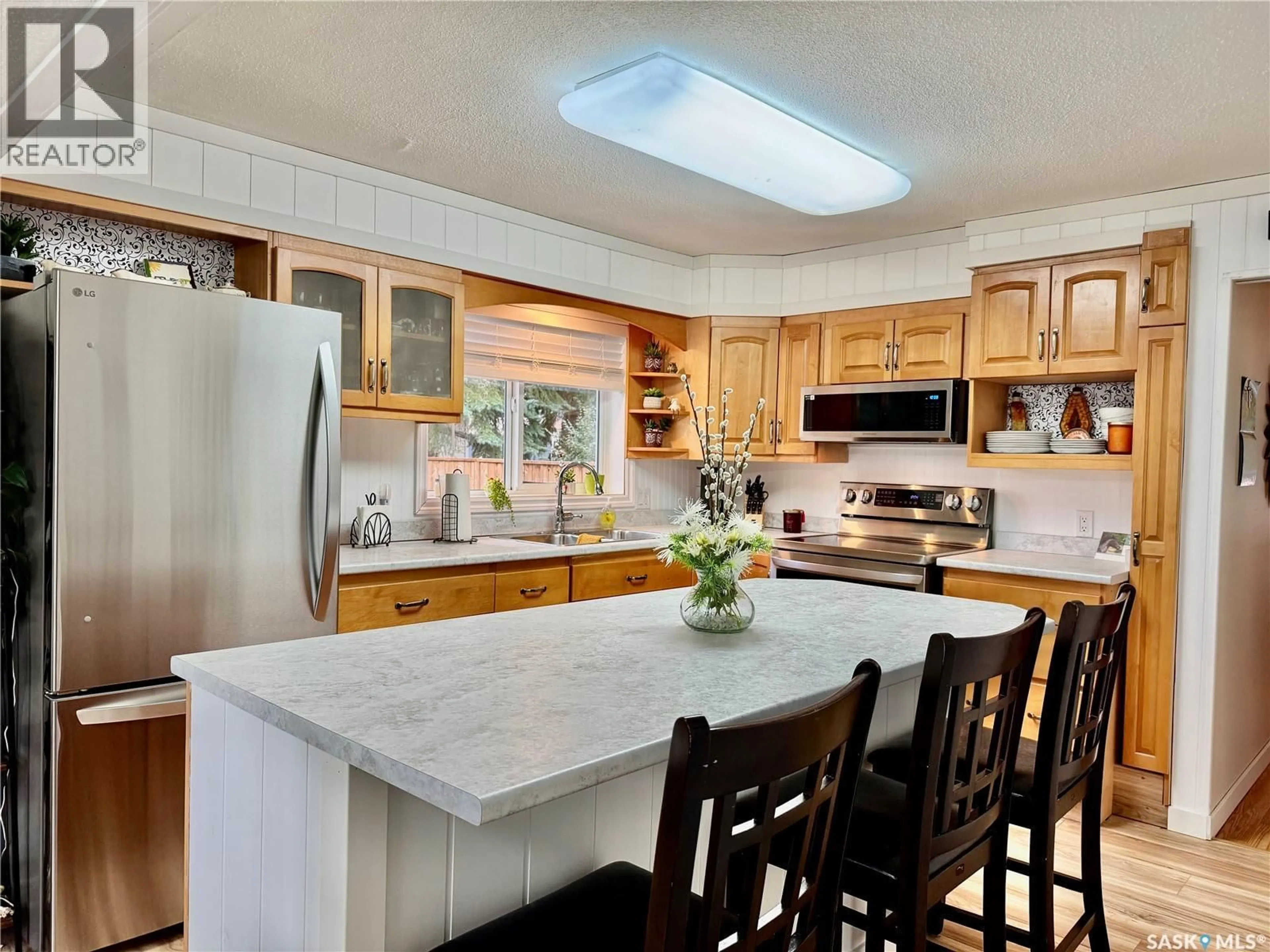 Open concept kitchen, ceramic/tile floor for 234 7TH STREET, Humboldt Saskatchewan S0K2A0