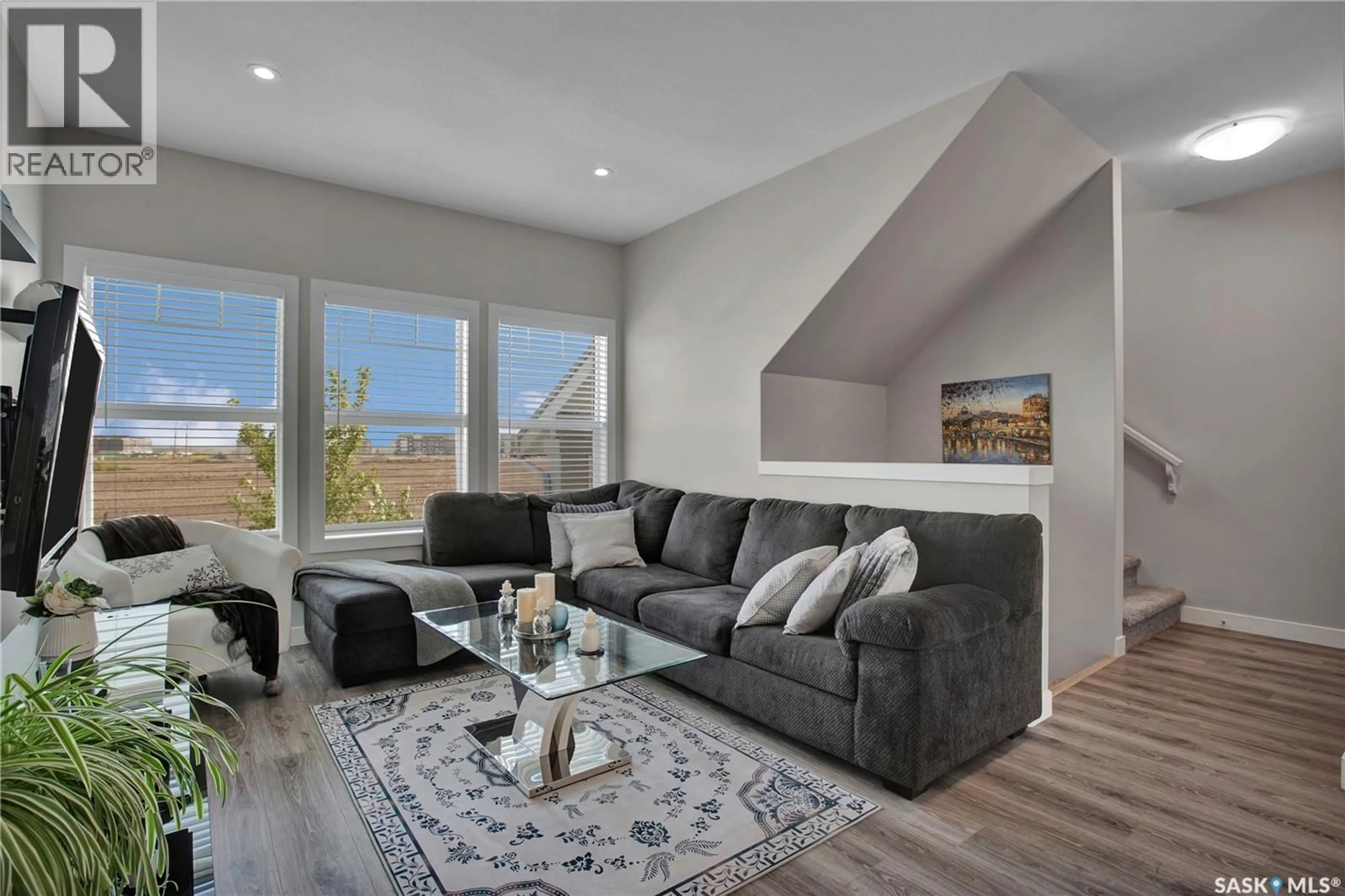 Living room with furniture, unknown for 562 STILLING WAY, Saskatoon Saskatchewan S7V0W5