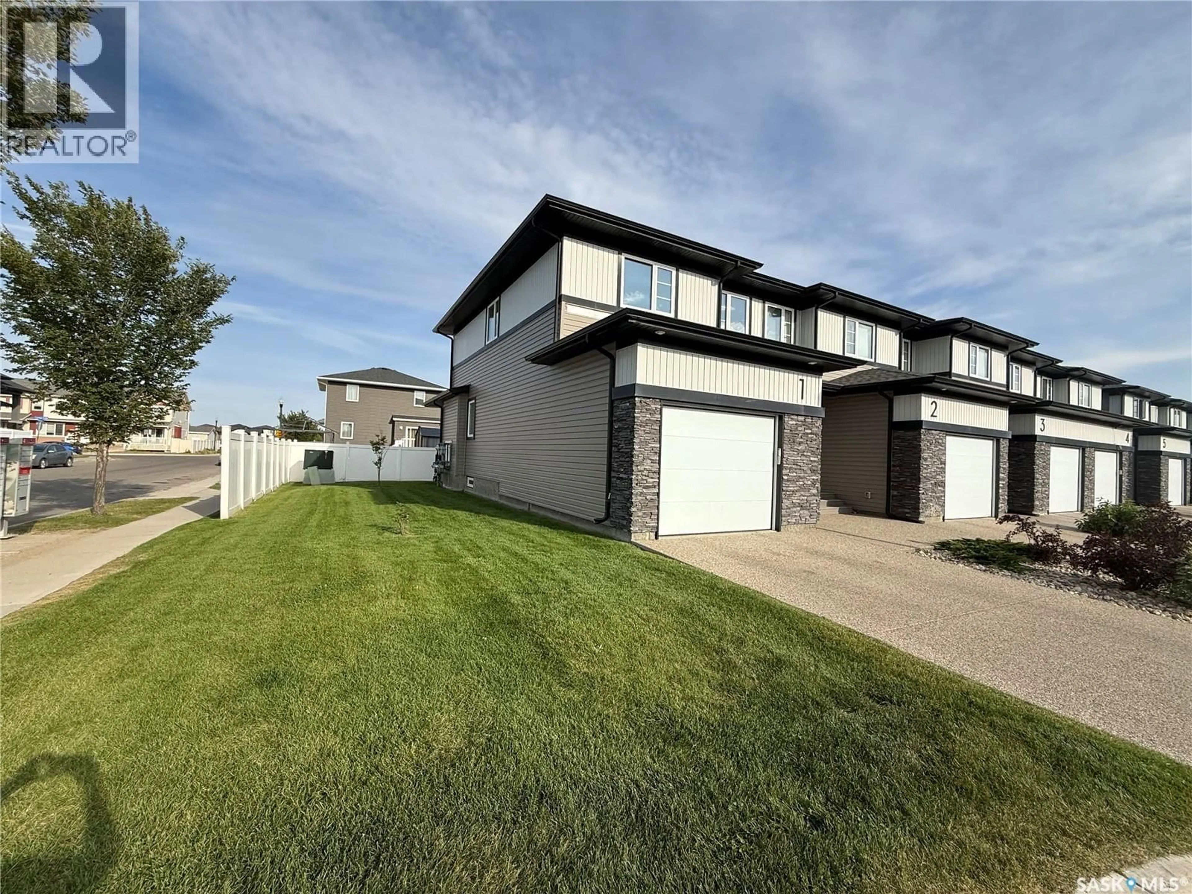 A pic from outside/outdoor area/front of a property/back of a property/a pic from drone, street for 5301 BEACON DRIVE, Regina Saskatchewan S4W0R6