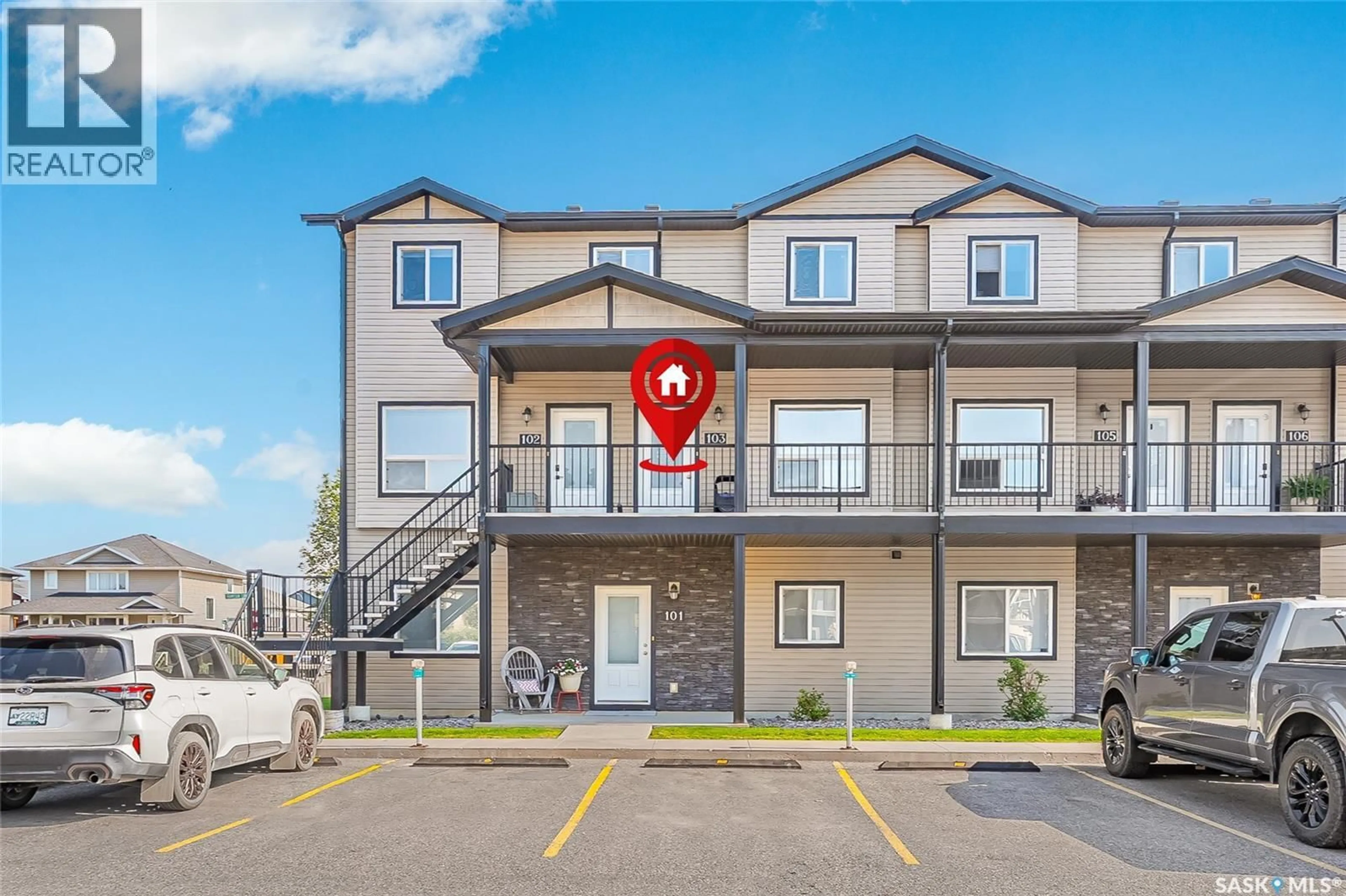 Patio, building for 103 - 103 KLASSEN CRESCENT, Saskatoon Saskatchewan S7R0J2