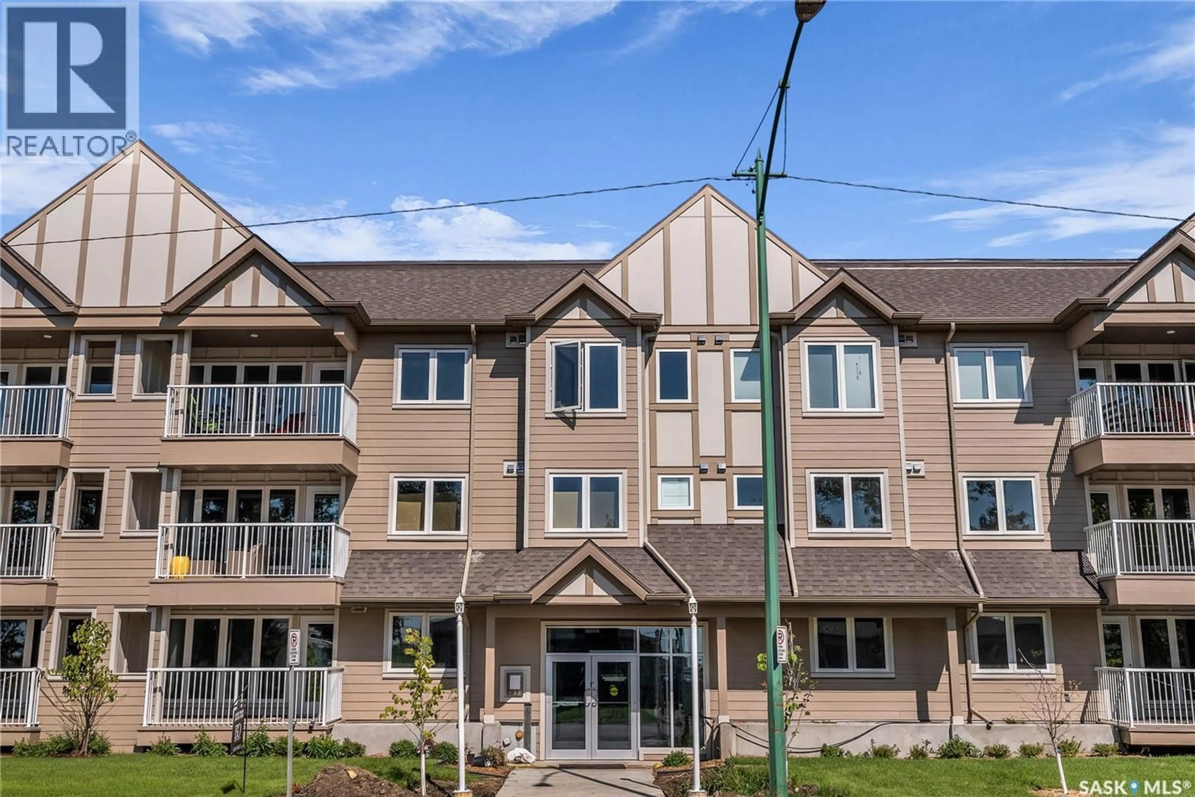Patio, unknown for 103 - 318 108TH STREET, Saskatoon Saskatchewan S7N1P8
