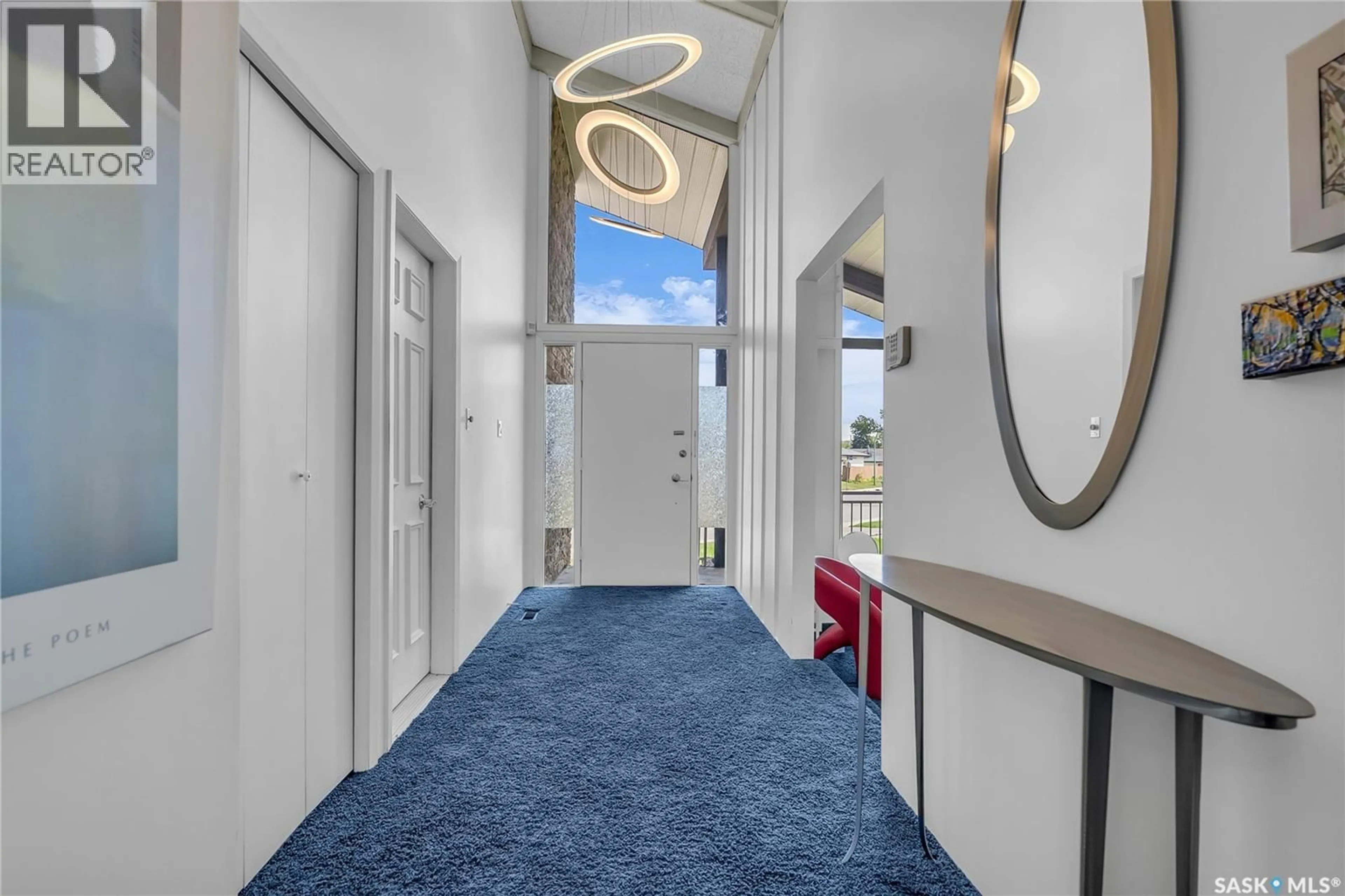 Indoor foyer for 14 MALTA PLACE, Saskatoon Saskatchewan S7L3Z6