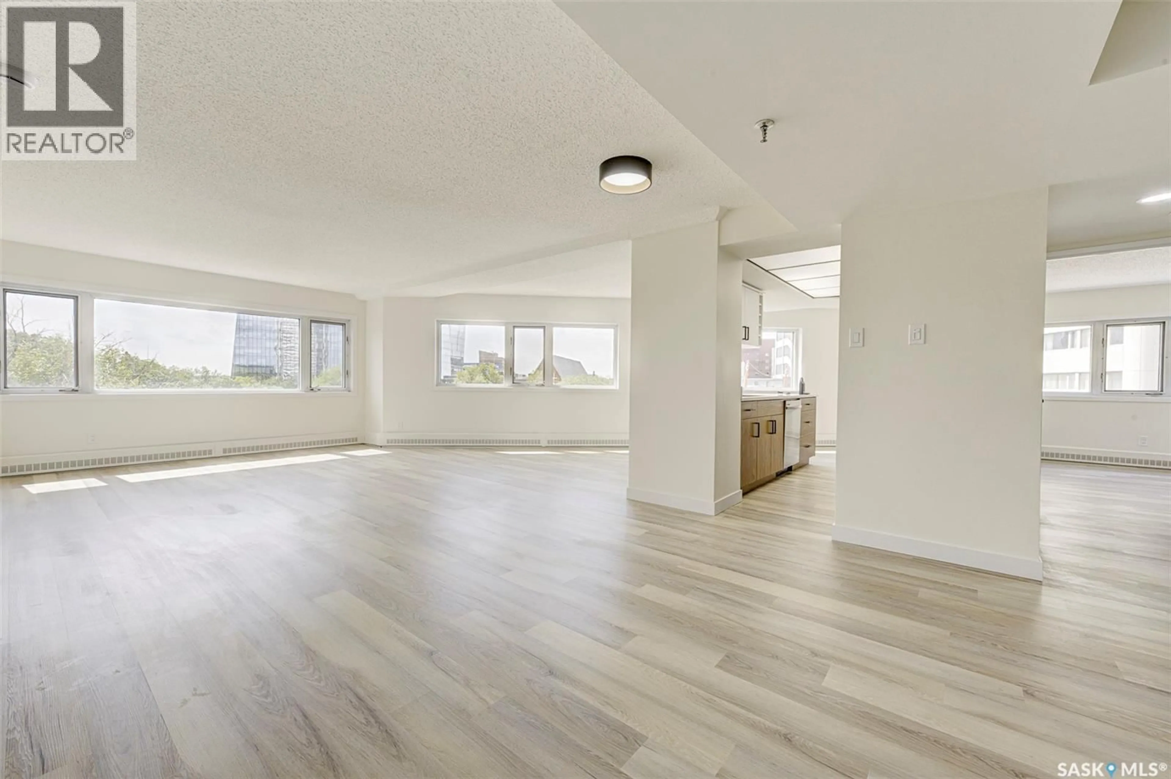 A pic of a room for 424 - 470 SPADINA CRESCENT, Saskatoon Saskatchewan S7K6X7