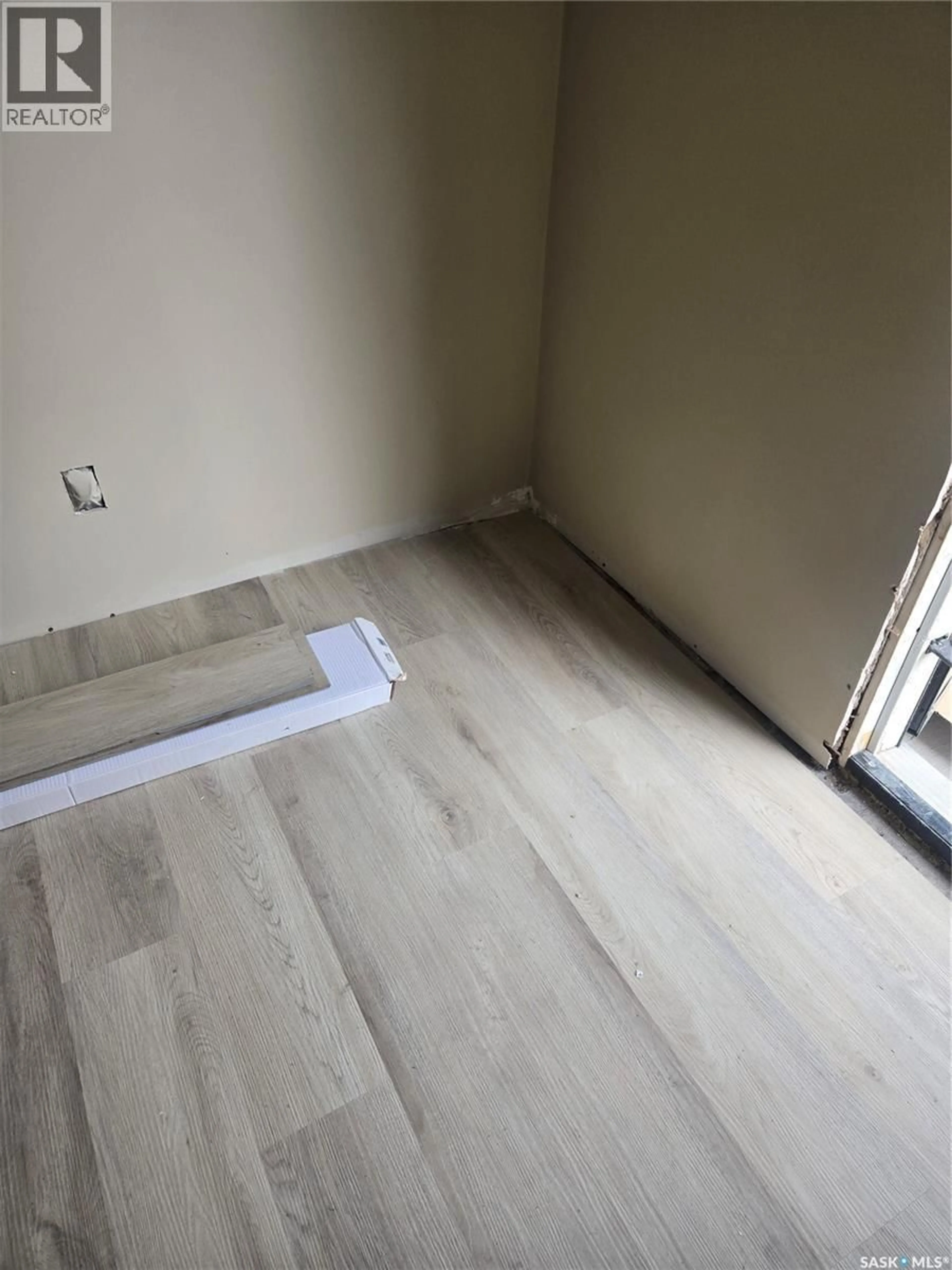 A pic of a room for 114 3RD AVENUE, Dundurn Saskatchewan S0K1X1