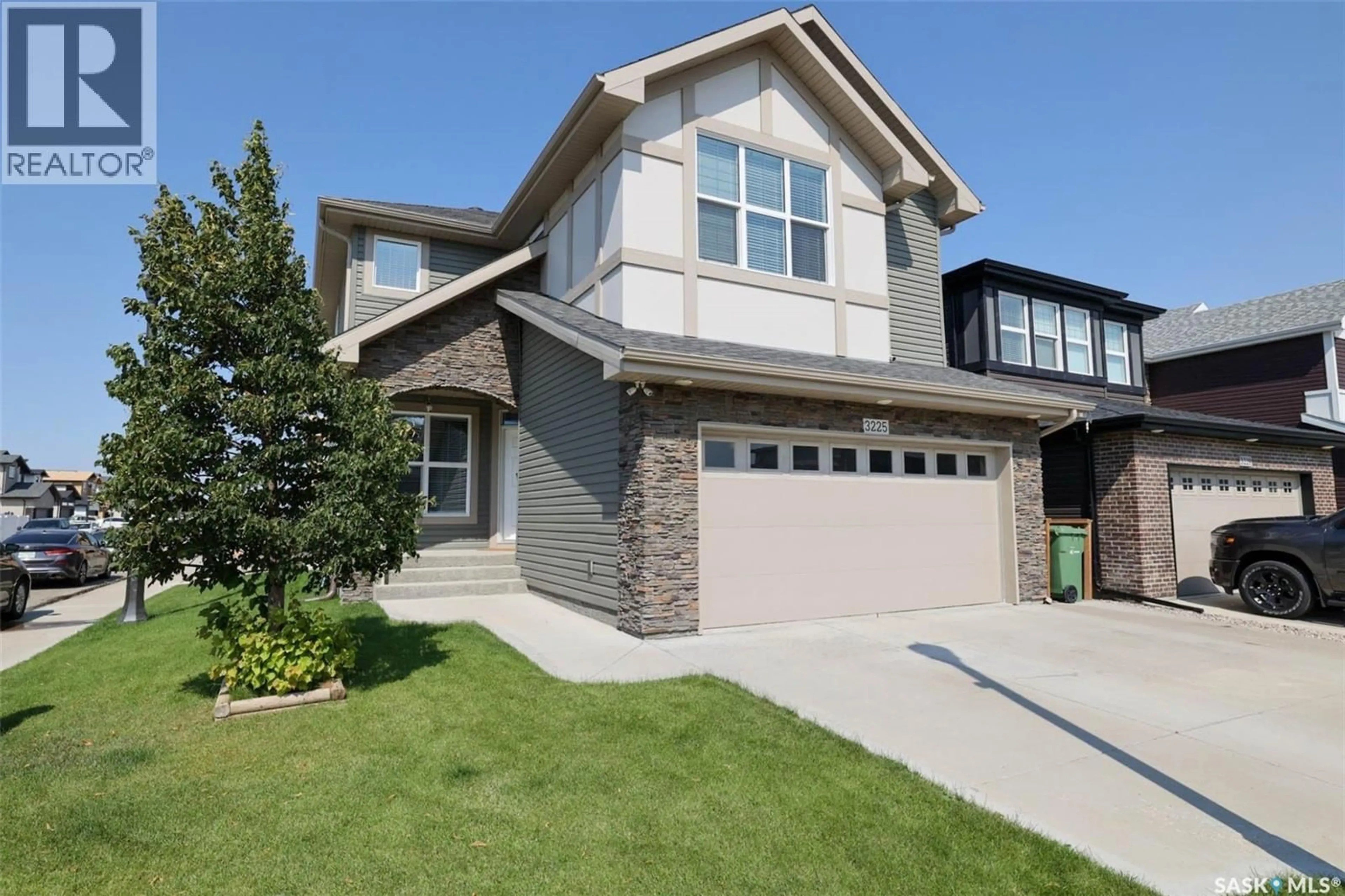 Home with vinyl exterior material, street for 3225 COPELAND ROAD, Regina Saskatchewan S4V3S7