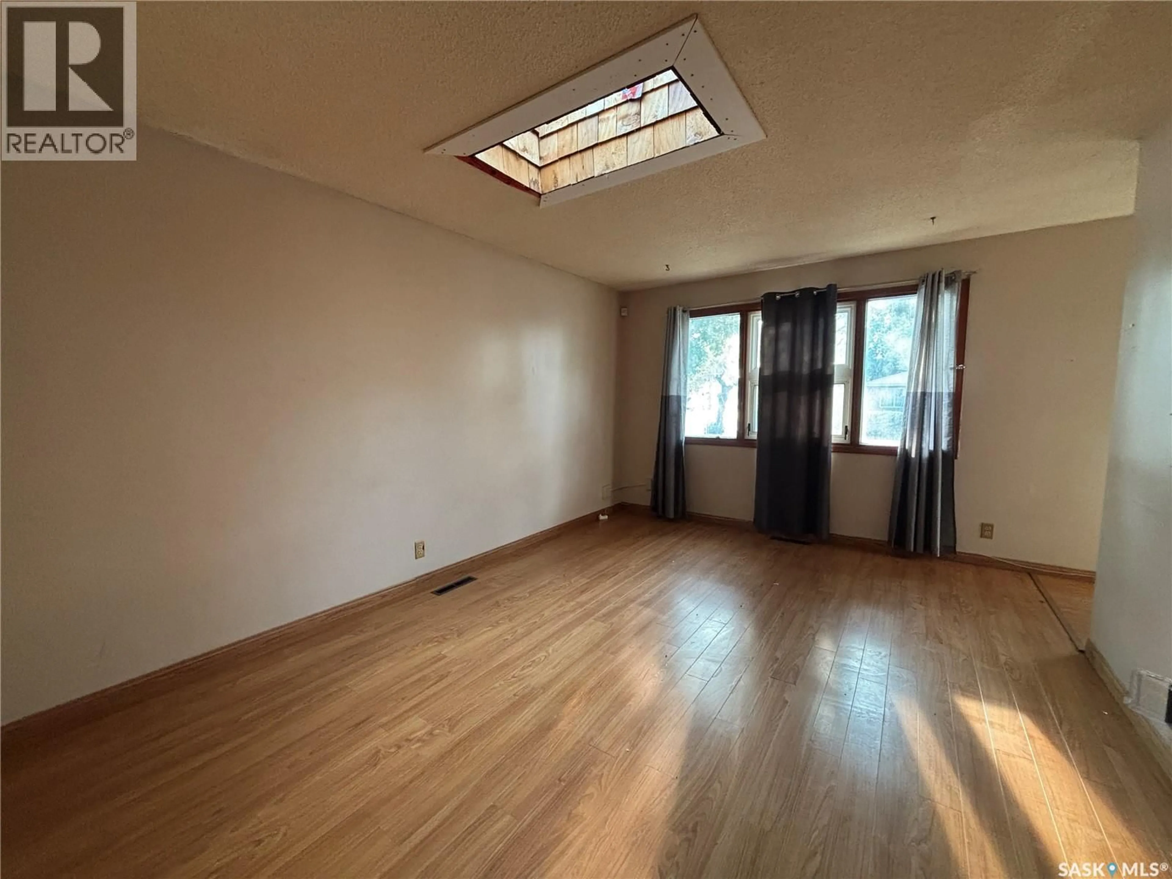 A pic of a room for 975 ATKINSON STREET, Regina Saskatchewan S4N3V1
