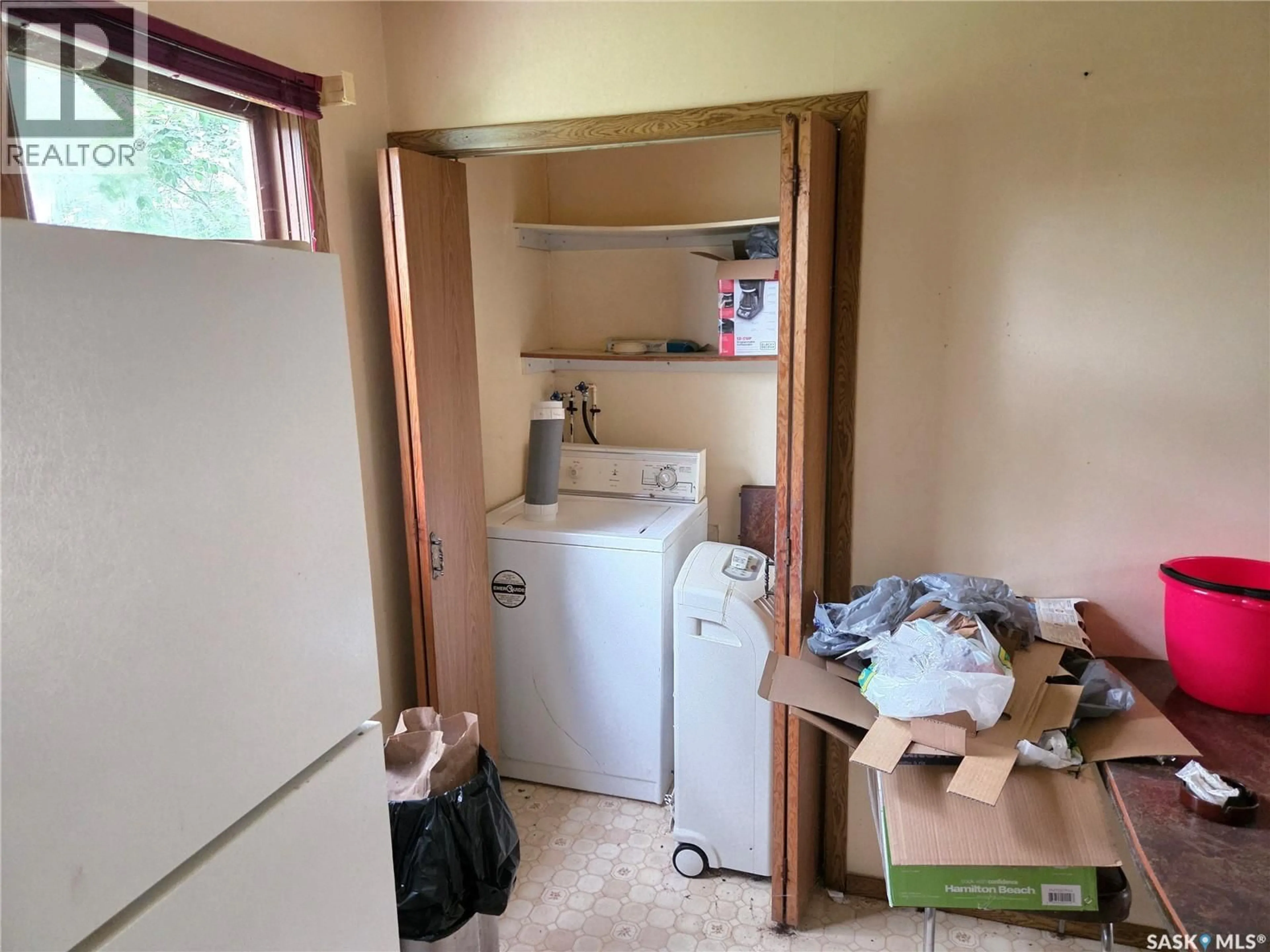 A pic of a room for 227 MAIN STREET, Hazenmore Saskatchewan S0N1C0