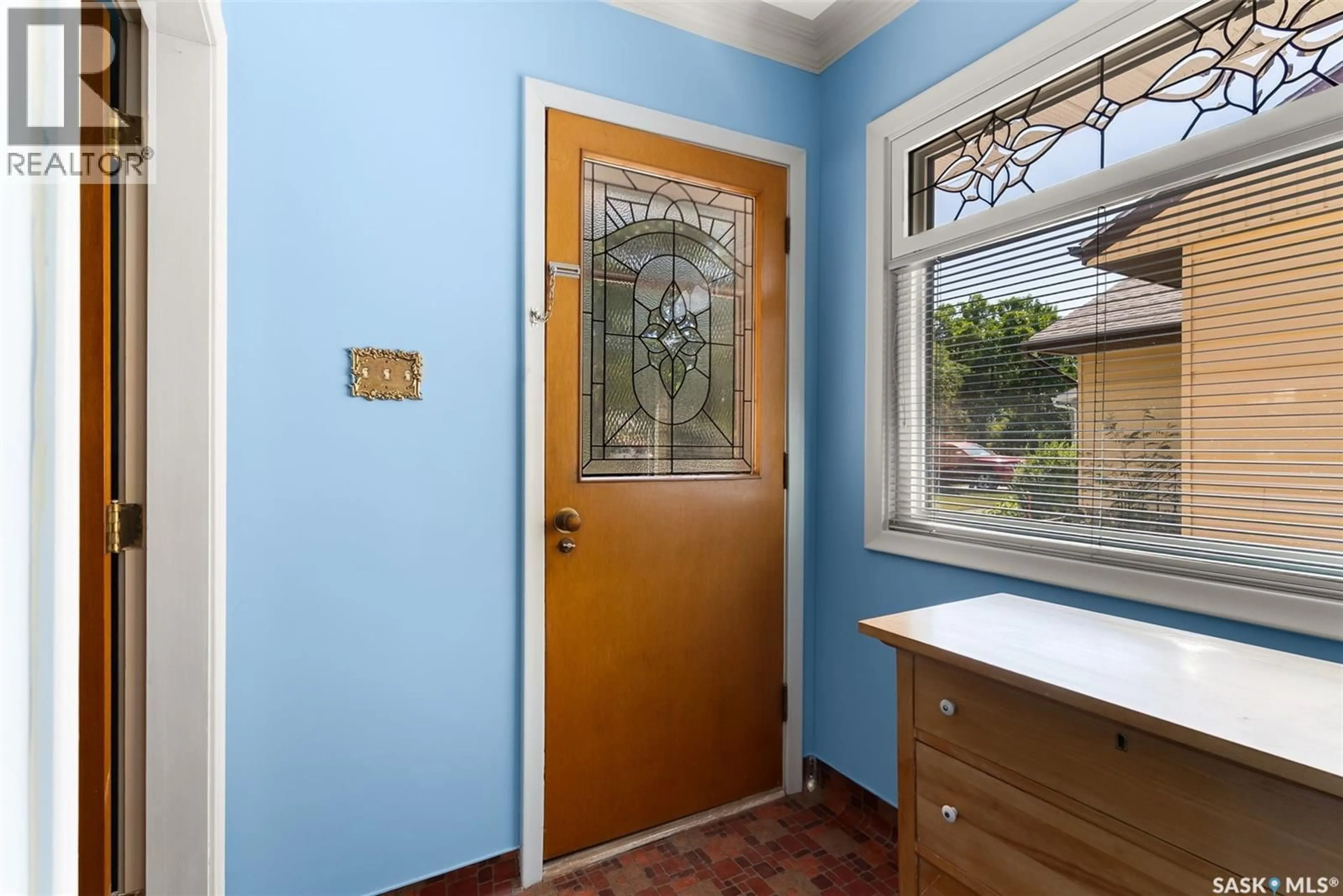 Indoor entryway for 3614 HILL AVENUE, Regina Saskatchewan S4S0X2