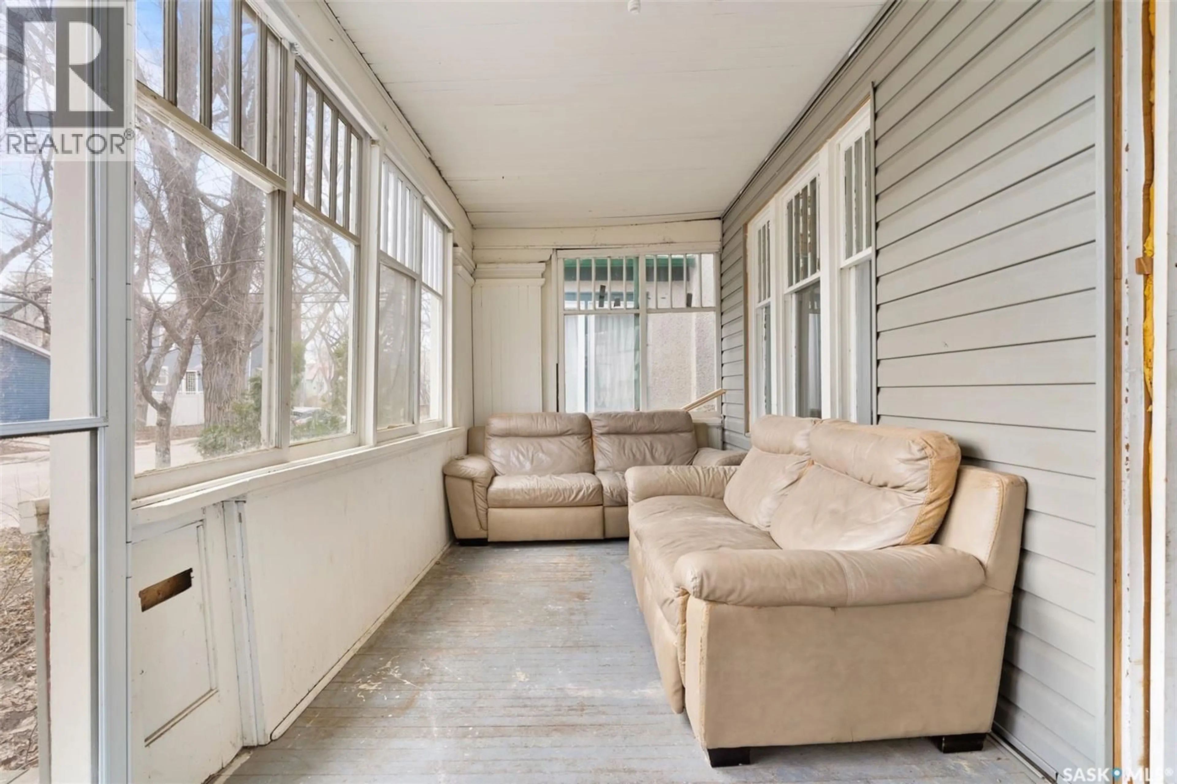 Unknown for 1954 GARNET STREET, Regina Saskatchewan S4T2Z4