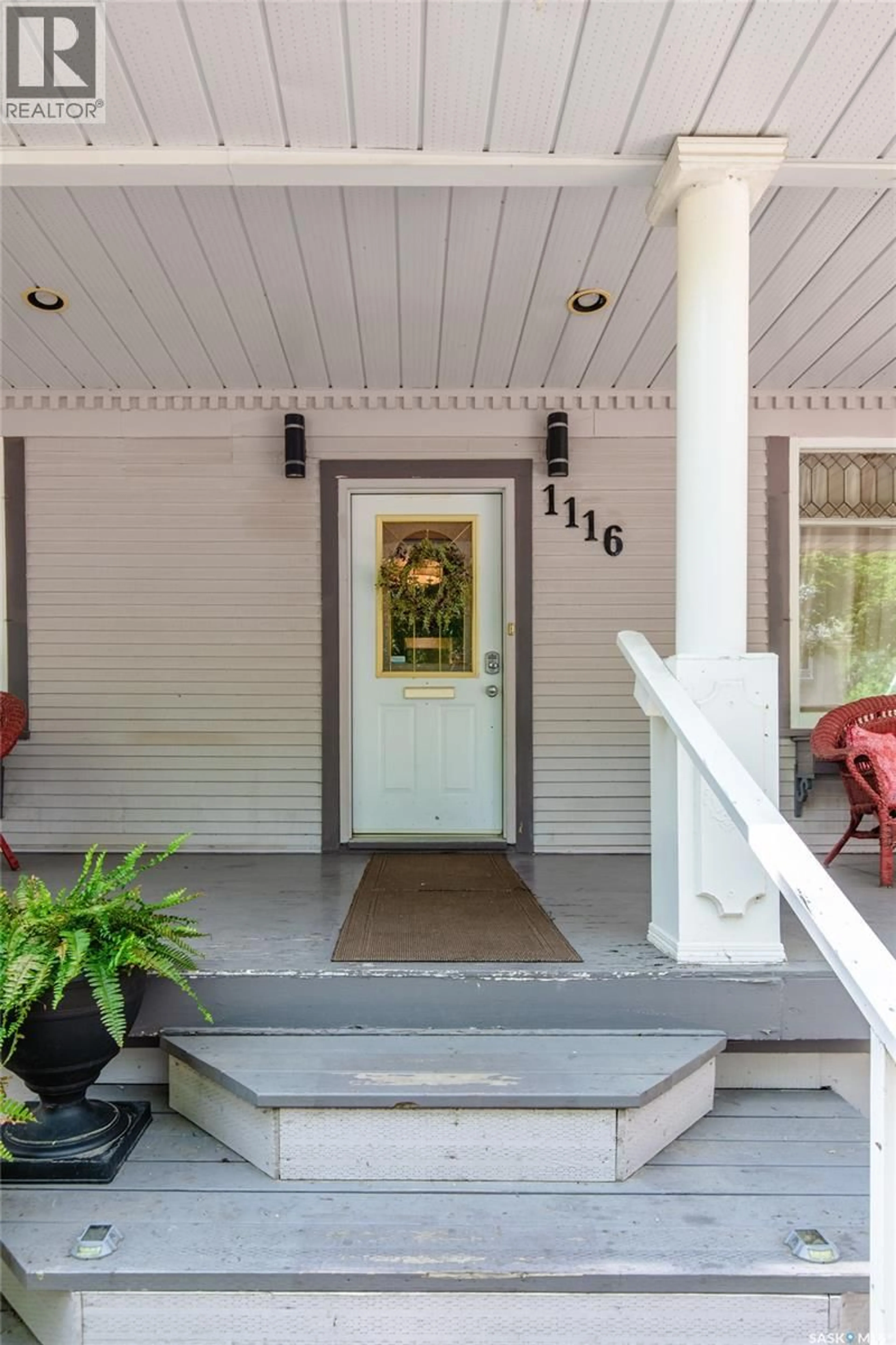 Indoor entryway for 1116 CLIFTON AVENUE, Moose Jaw Saskatchewan S6H3L5