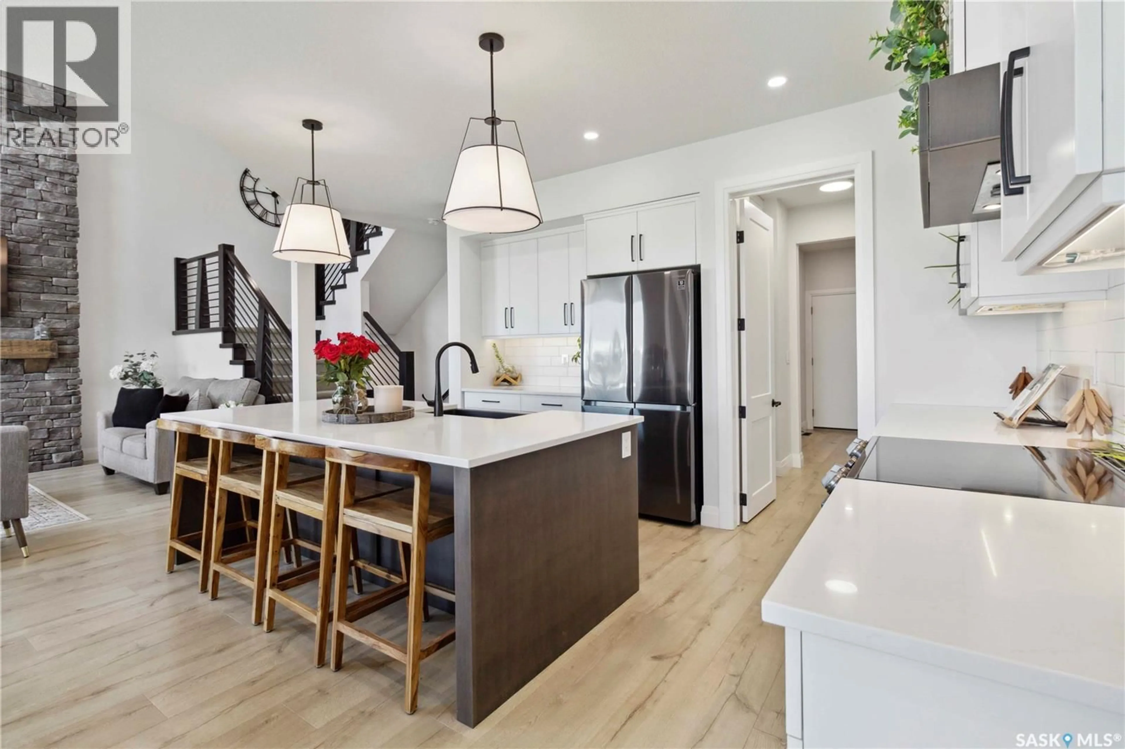 Open concept kitchen, unknown for 416 WOOLF BEND, Saskatoon Saskatchewan S7W1E5