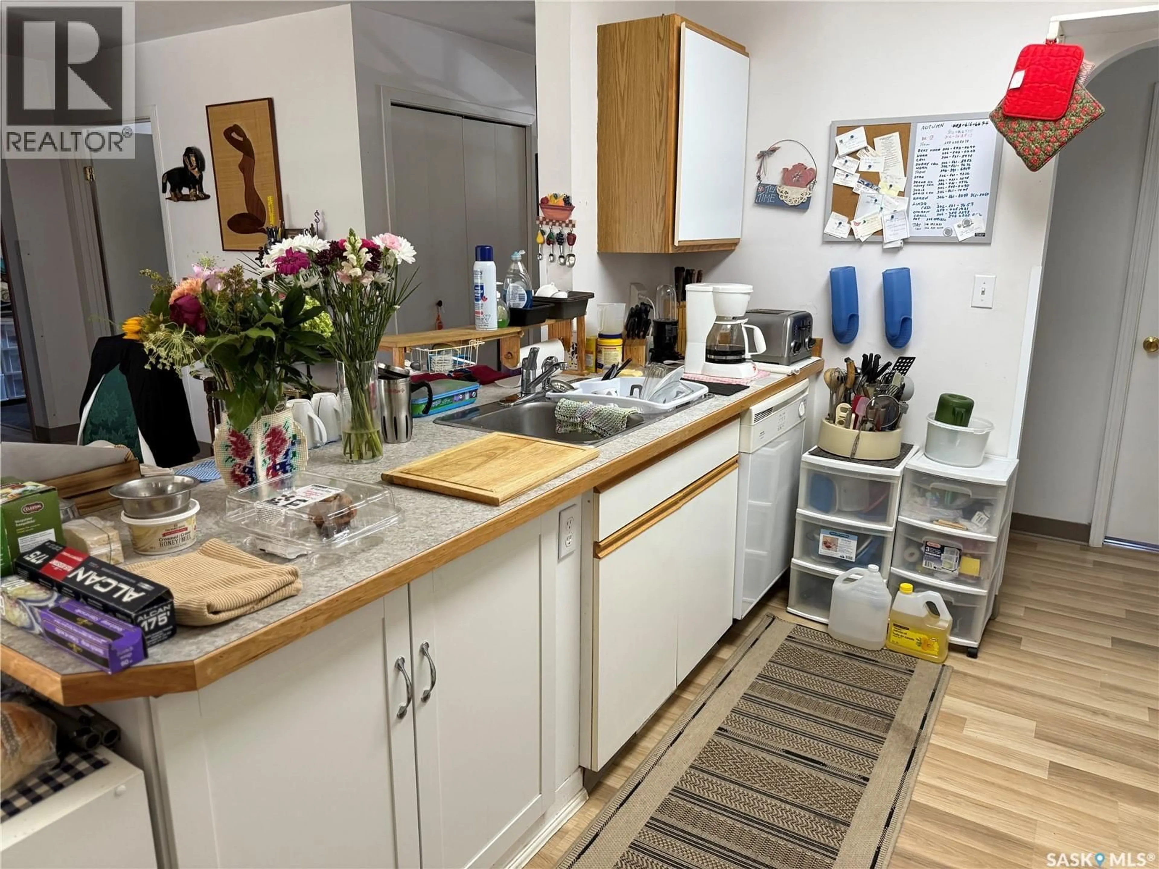 Standard kitchen, unknown for 705 1ST AVENUE, Weyburn Saskatchewan S4H1P4